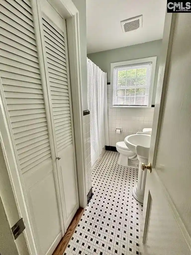 Photo 2 of Single family home for sale at 2912 Trenholm, Columbia, SC 29204 | MLS# 640540 | Listing updated on 2026-08-11