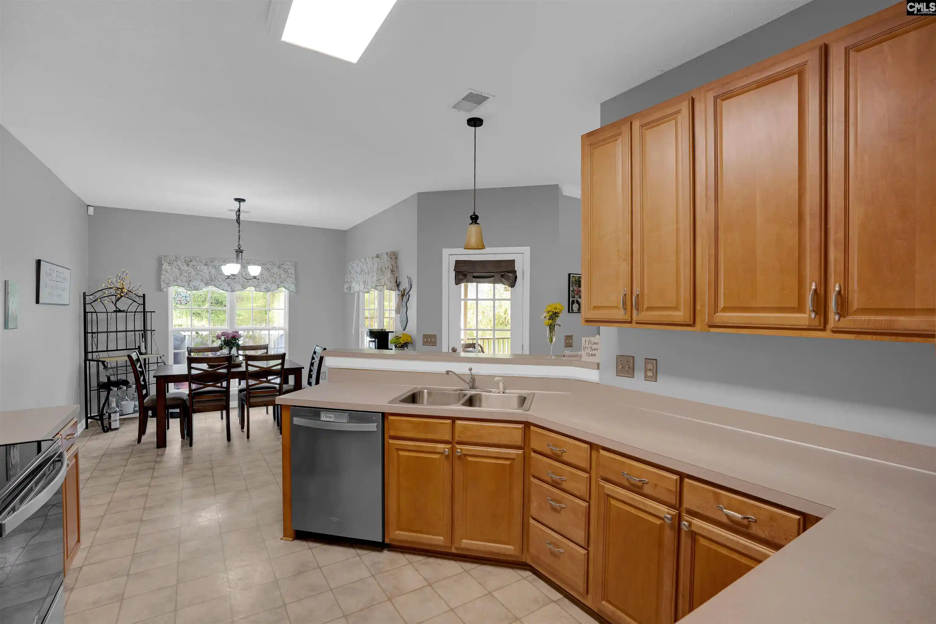 Photo 2 of Sale Pending at 6 Beaconfield, Irmo, SC 29063 | MLS# 640579 | Listing updated on 2026-08-30