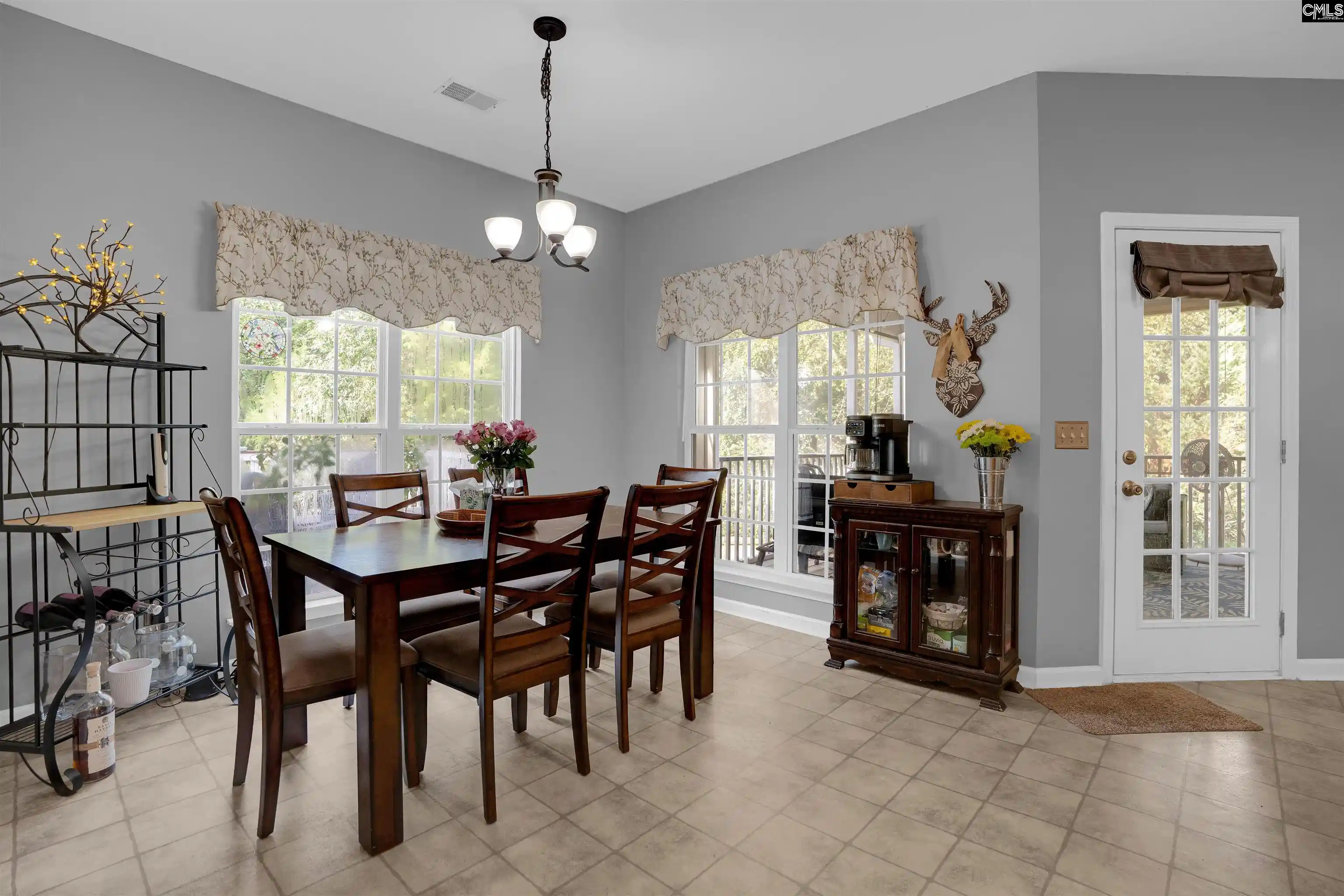 Photo 5 of Sale Pending at 6 Beaconfield, Irmo, SC 29063 | MLS# 640579 | Listing updated on 2026-08-30