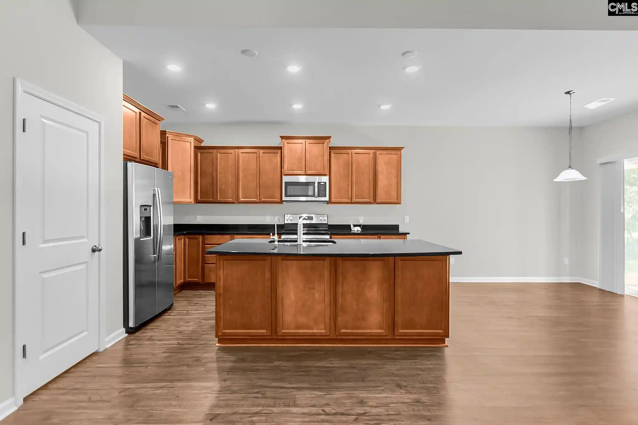 Photo 2 of Sale Pending at 512 Wynfield Forest, Summerville, SC 29485 | MLS# 640600 | Listing updated on 2026-09-07