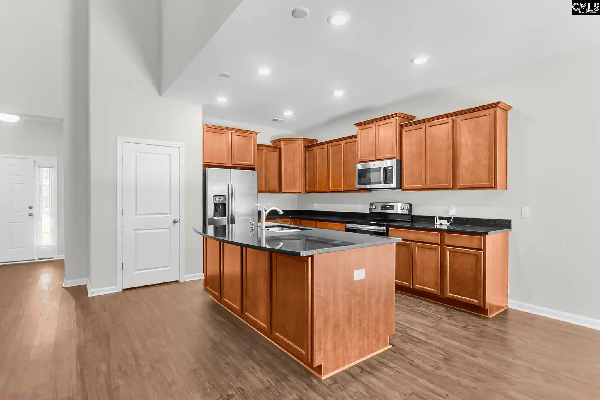 Photo 3 of Sale Pending at 512 Wynfield Forest, Summerville, SC 29485 | MLS# 640600 | Listing updated on 2026-09-07