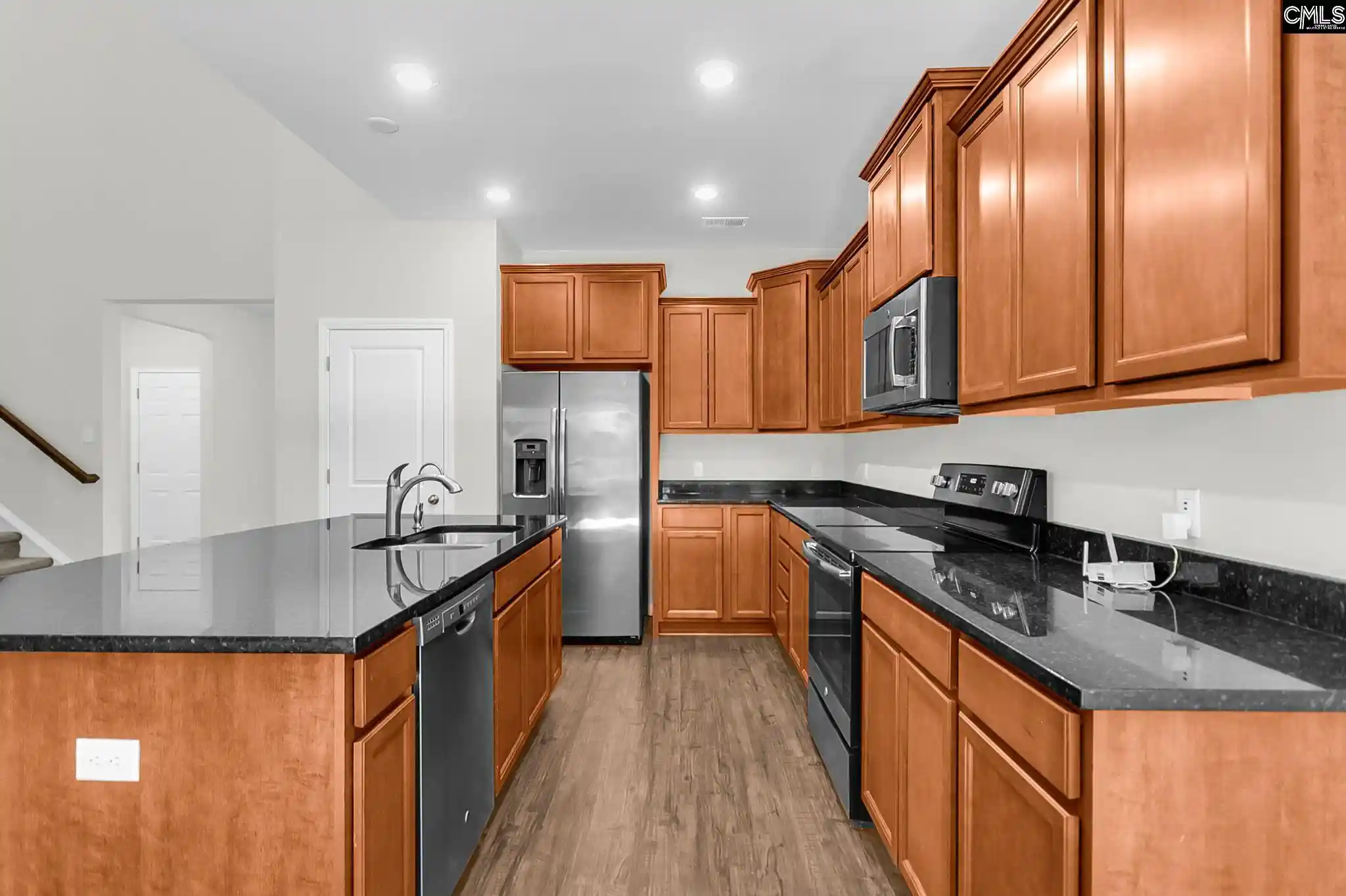 Photo 3 of Sale Pending at 512 Wynfield Forest, Summerville, SC 29485 | MLS# 640600 | Listing updated on 2026-09-07