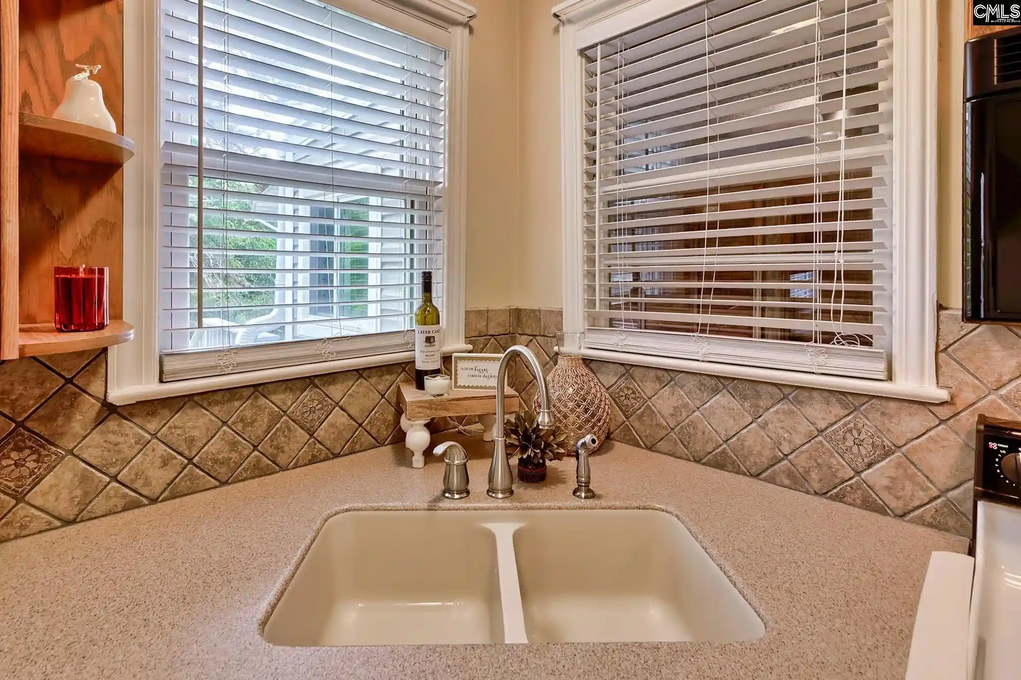 Photo 3 of Single family home for sale at 6400 Oakfield, Columbia, SC 29206 | MLS# 640651 | Listing updated on 2026-09-16