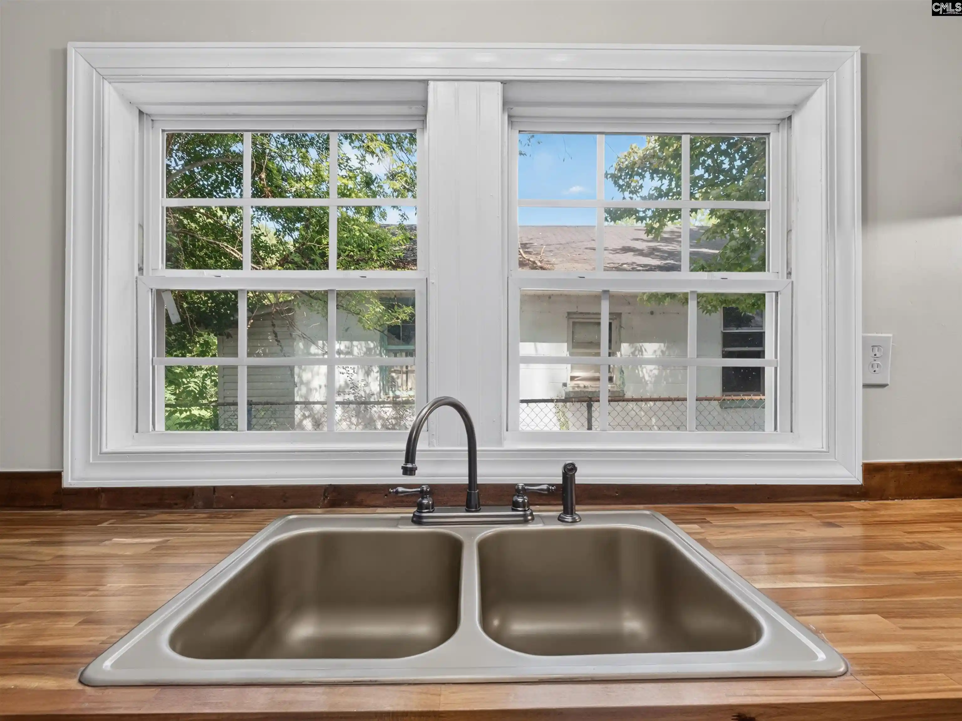 Photo 3 of Single family home for sale at 1212 Lewis, Marion, SC 29571 | MLS# 640702 | Listing updated on 2026-10-16