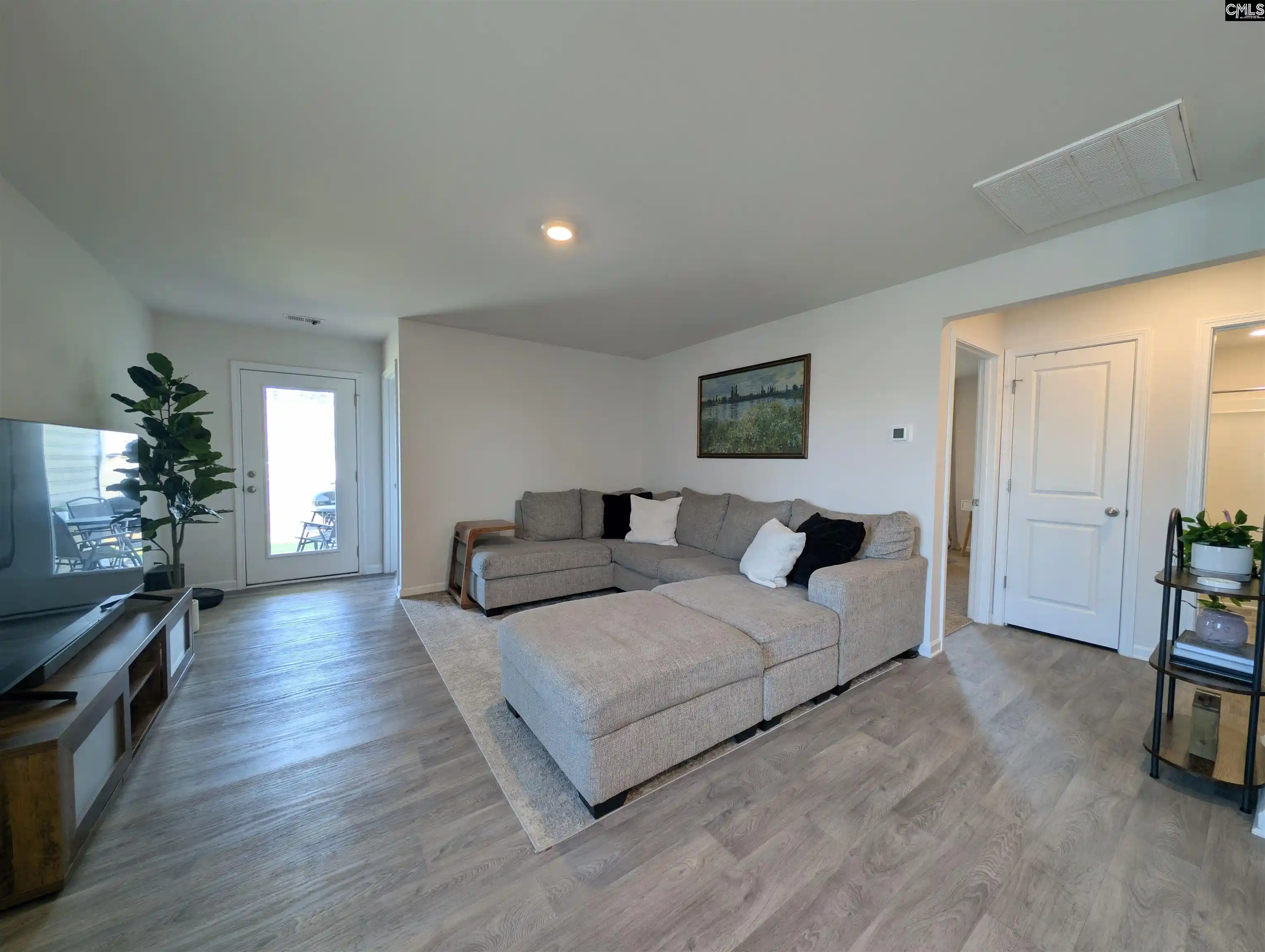 Photo 3 of Single family home for sale at 1120 Belmont Green, Columbia, SC 29209 | MLS# 640786 | Listing updated on 2026-10-09