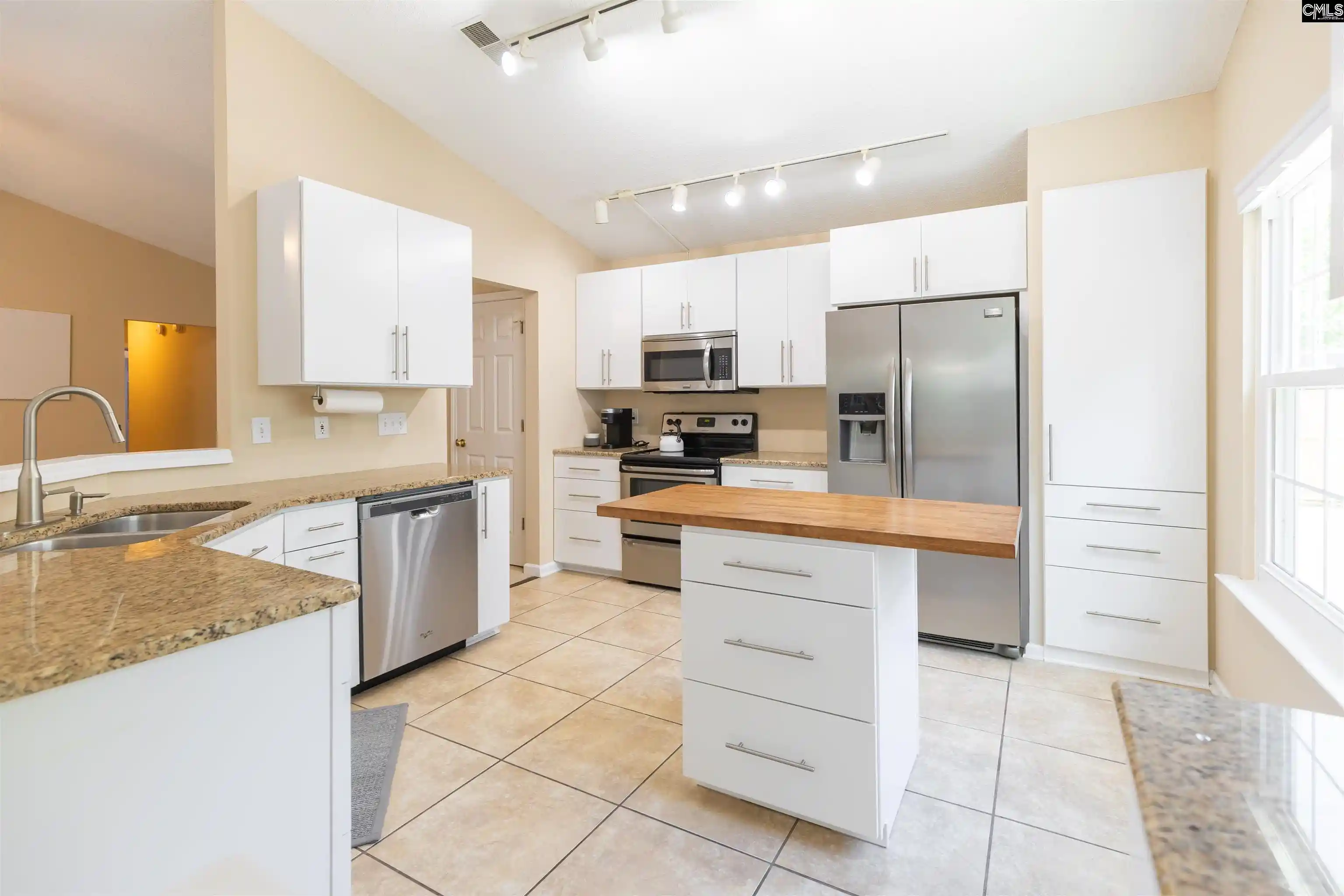 Photo 4 of Sale Pending at 304 Cobbleview, Lexington, SC 29072 | MLS# 640810 | Listing updated on 2026-10-15