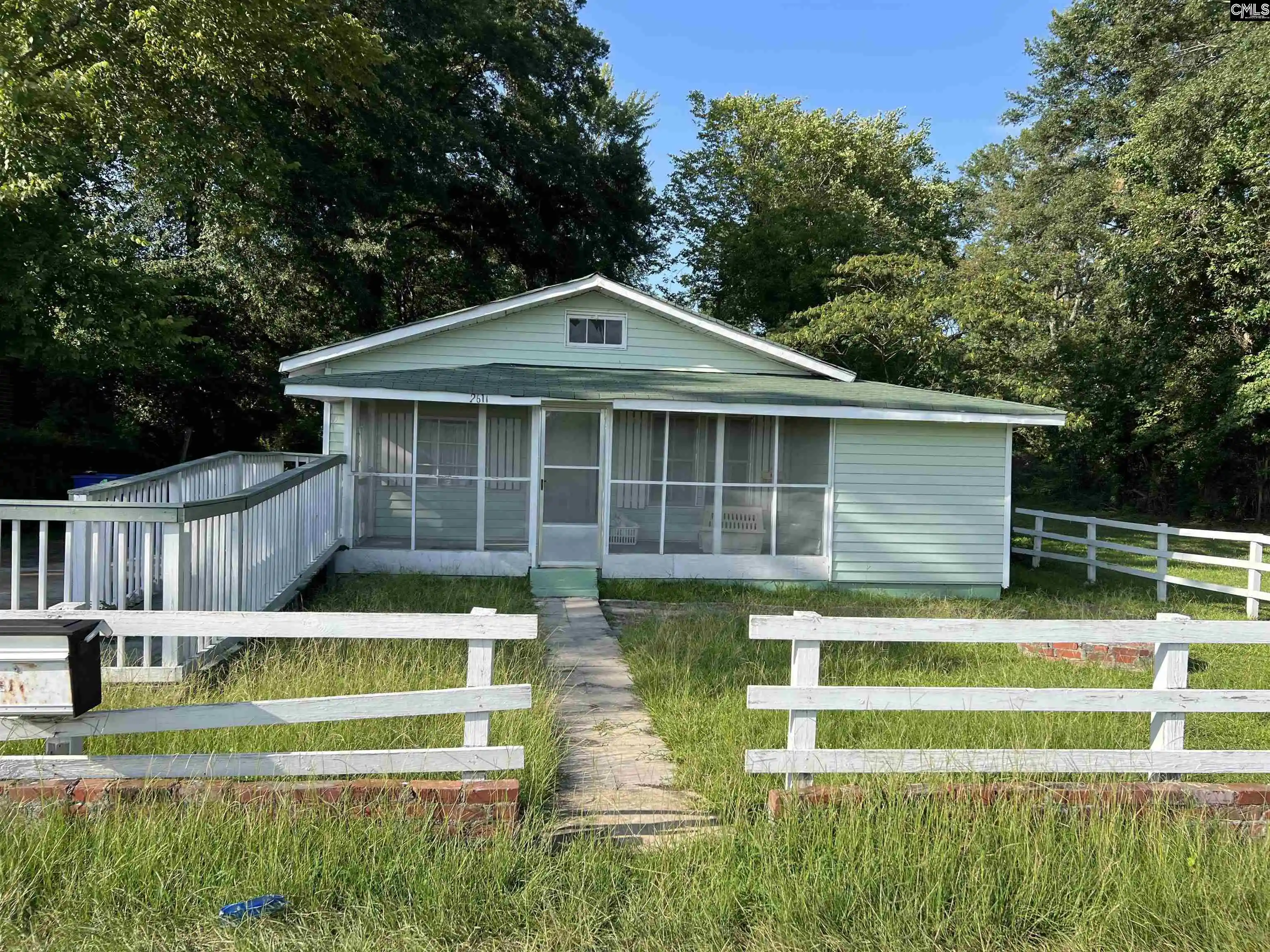 Photo 1 of Single family home for sale at 2611 Edgewood, Columbia, SC 29204 | MLS# 640835 | Listing updated on 2026-09-11