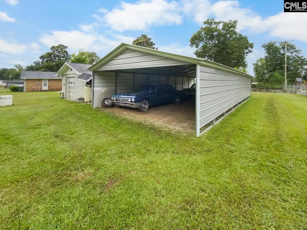 Photo 3 of Sale Pending at 1711 Hazelwood, Columbia, SC 29209 | MLS# 640882 | Listing updated on 2026-09-04