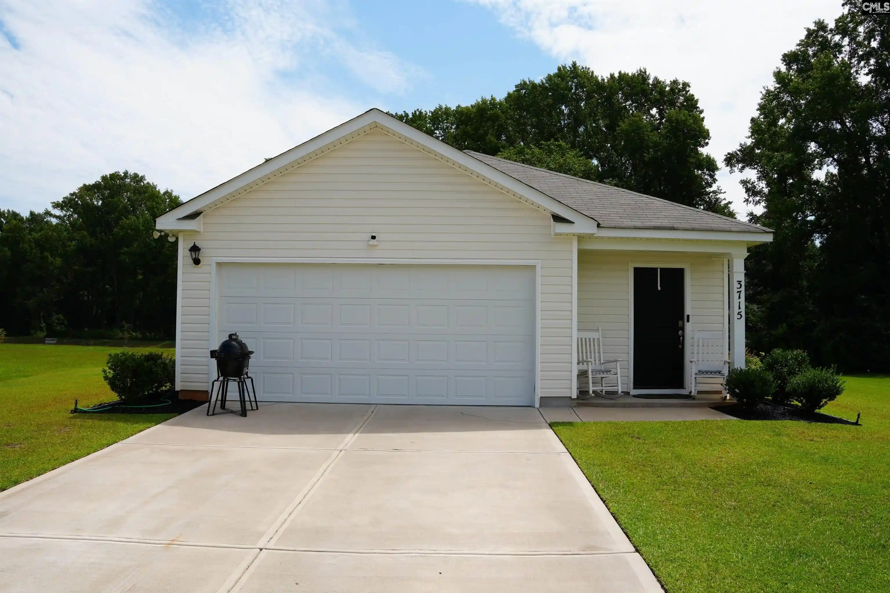 Photo 1 of Single family home for sale at 3715 Stallion Dr, Sumter, SC 29153 | MLS# 641095 | Listing updated on 2026-09-04