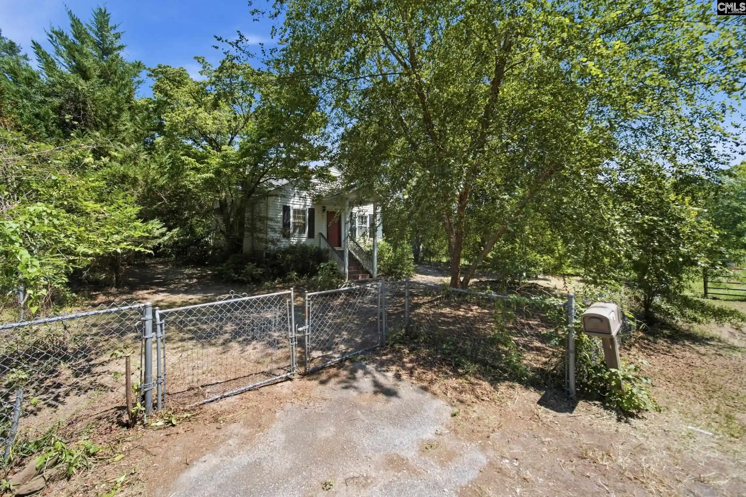 Photo 4 of Sale Pending at 102 Desaussure, Camden, SC 29020 | MLS# 641154 | Listing updated on 2026-08-20