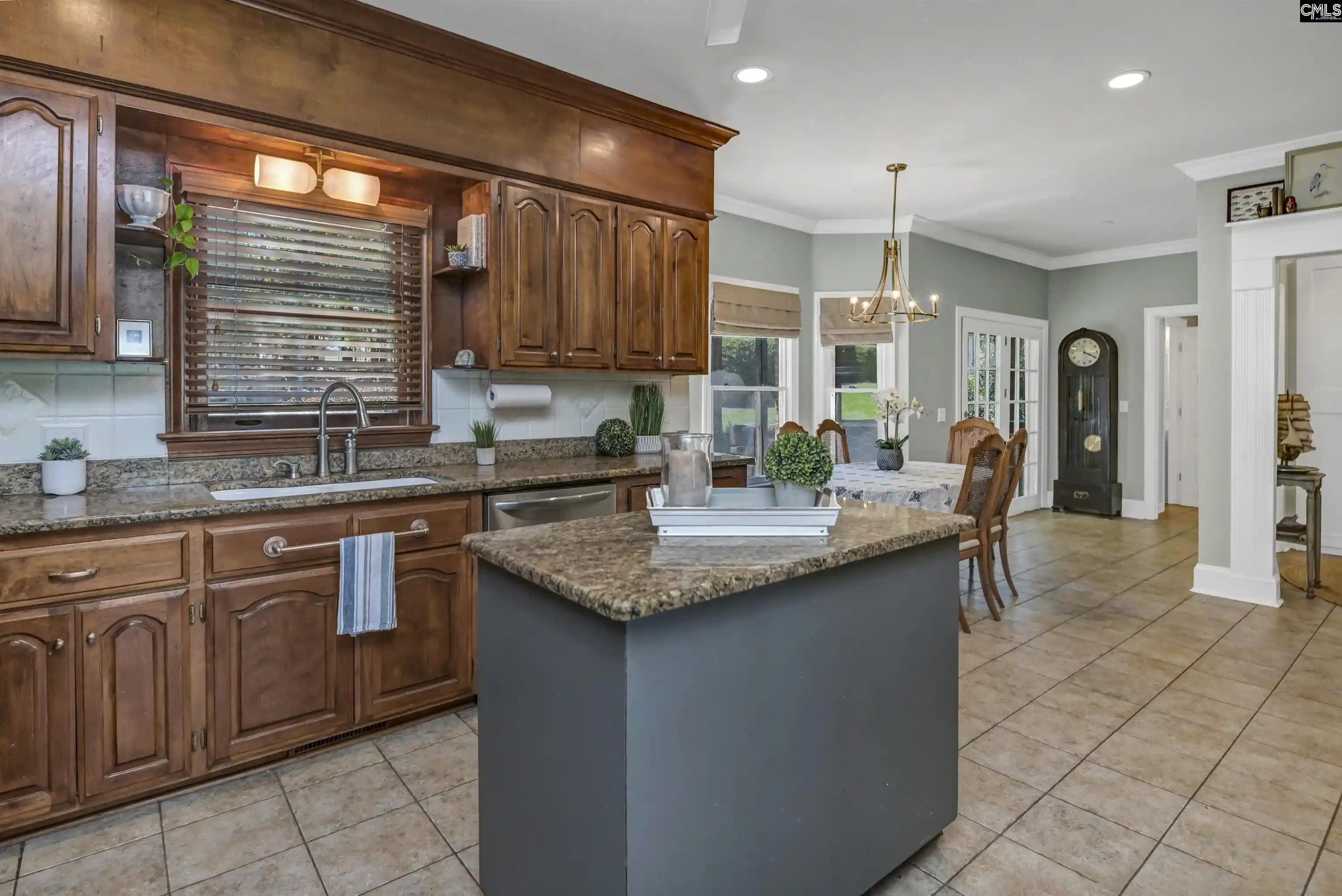 Photo 4 of Single family home for sale at 521 Harbour Pl, Lexington, SC 29072 | MLS# 641321 | Listing updated on 2026-08-21
