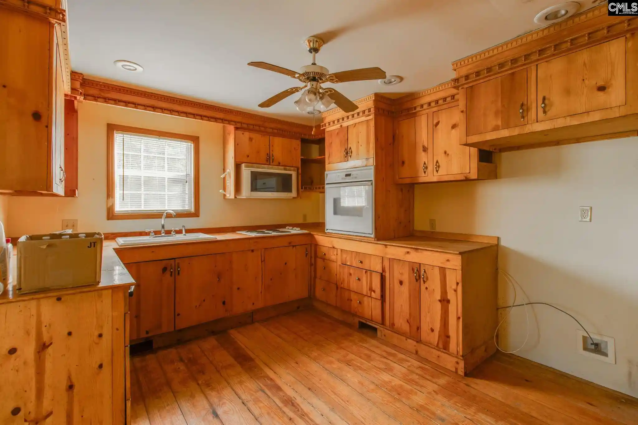 Photo 3 of Sale Pending at 1334 Winterwood, Columbia, SC 29203 | MLS# 641388 | Listing updated on 2026-09-17