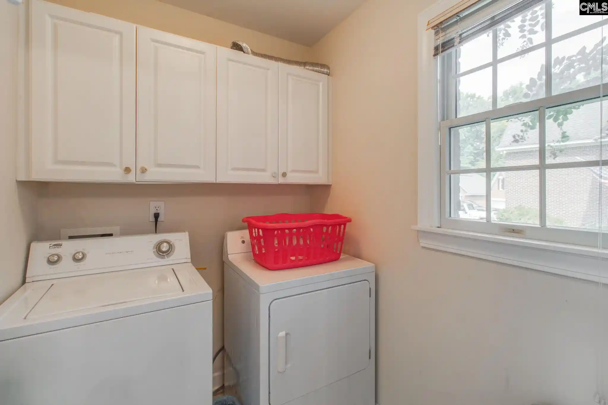 Photo 3 of Single family home for sale at 320 Wiltshire, Columbia, SC 29229 | MLS# 641763 | Listing updated on 2026-09-17