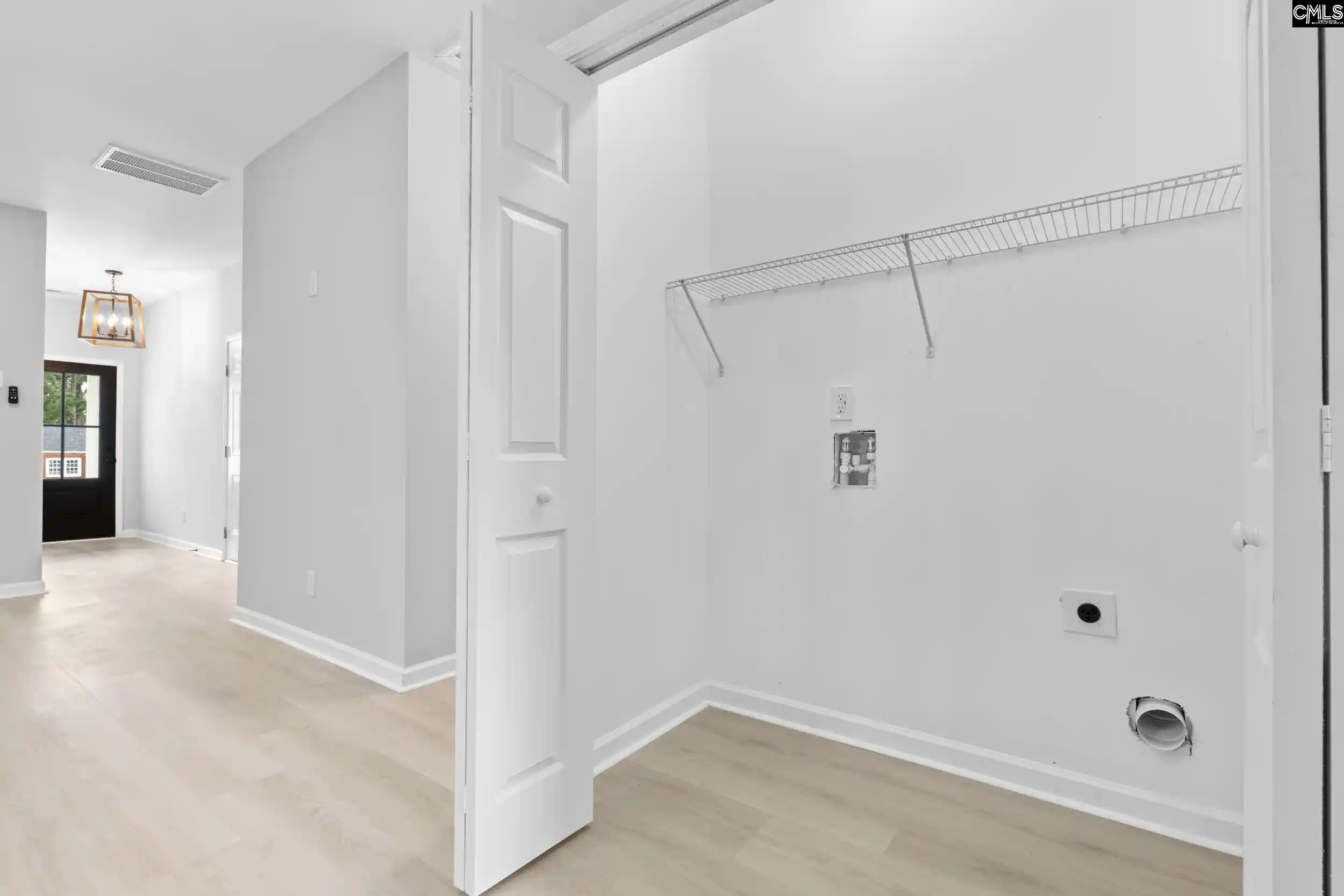 Photo 3 of Single family home for sale at 2417 Blue Ridge, Columbia, SC 29203 | MLS# 641798 | Listing updated on 2026-09-01