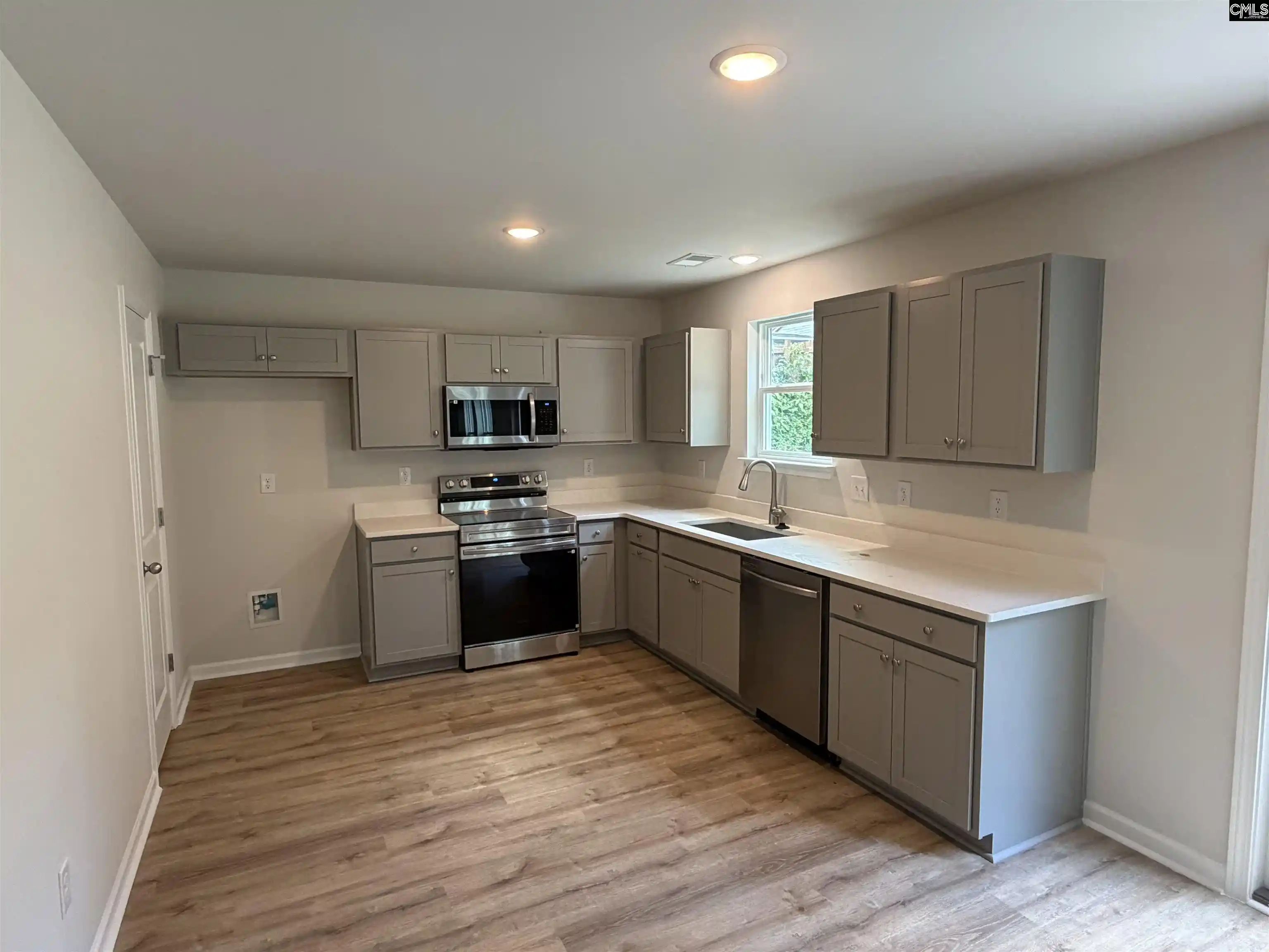 Photo 4 of Sale Pending at 2428 Chappelle, Columbia, SC 29203 | MLS# 641822 | Listing updated on 2026-09-08