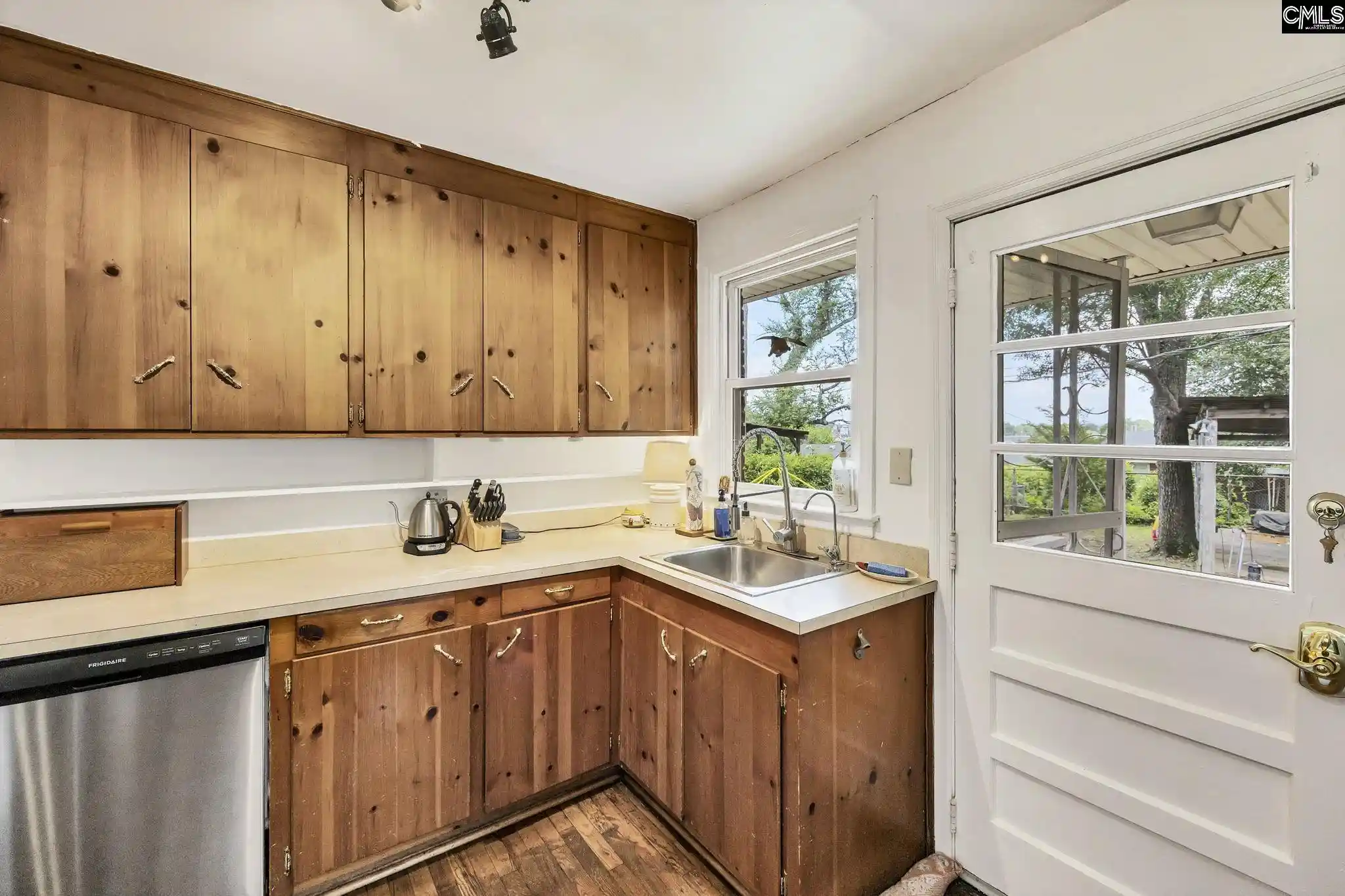 Photo 3 of Single family home for sale at 1217 Jensen, West Columbia, SC 29169 | MLS# 641897 | Listing updated on 2026-09-01