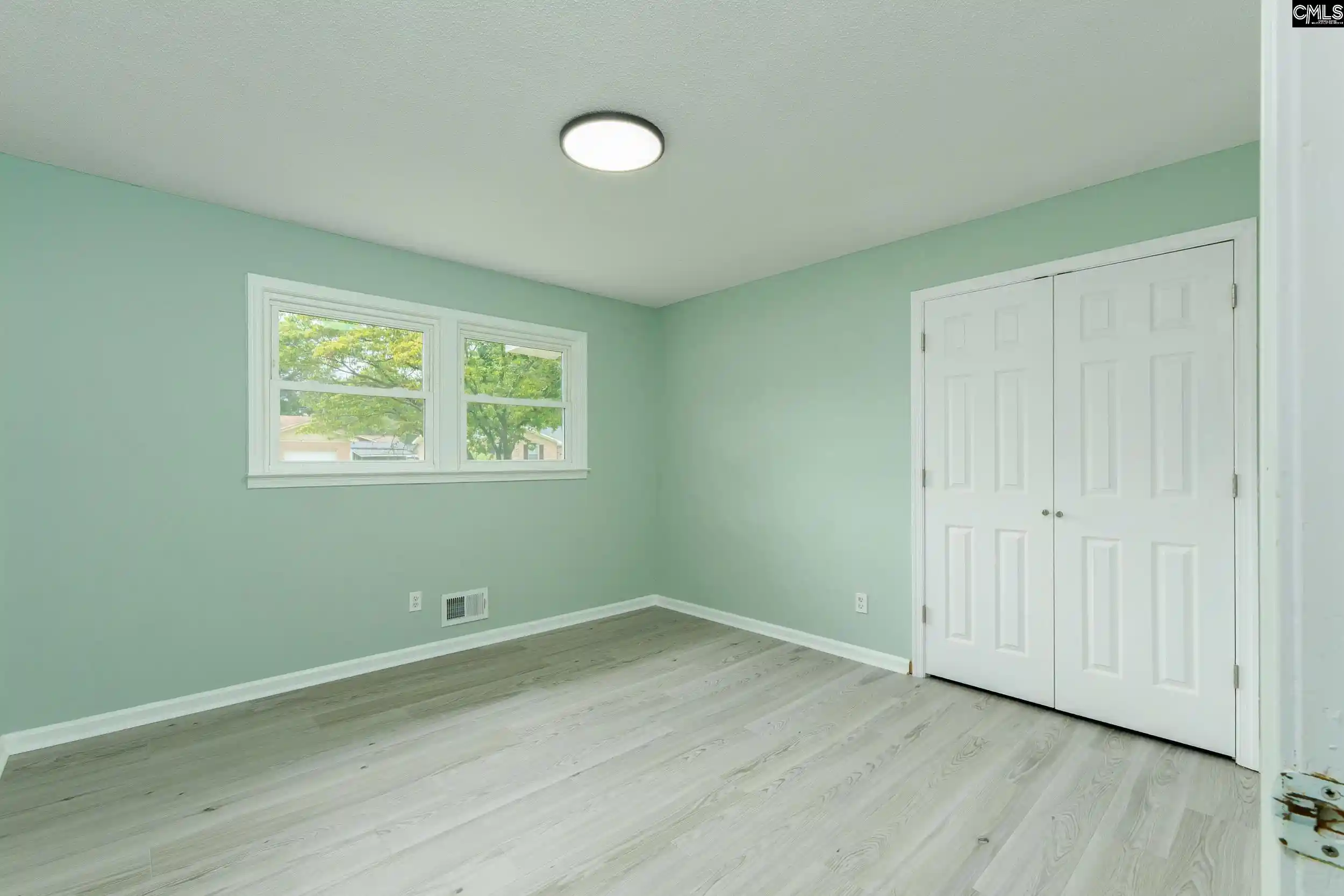 Photo 4 of Single family home for sale at 411 Old Plantation Dr, West Columbia, SC 29172 | MLS# 641925 | Listing updated on 2026-09-22