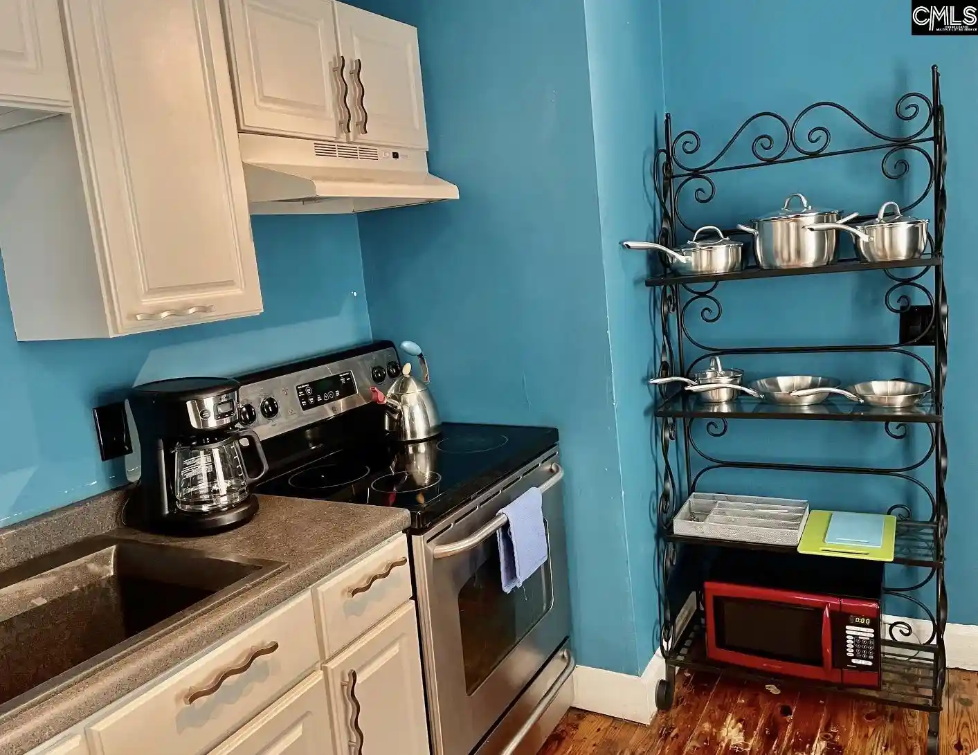 Photo 2 of Sale Pending at 9 Kingsgate, Columbia, SC 29205 | MLS# 641956 | Listing updated on 2026-09-03