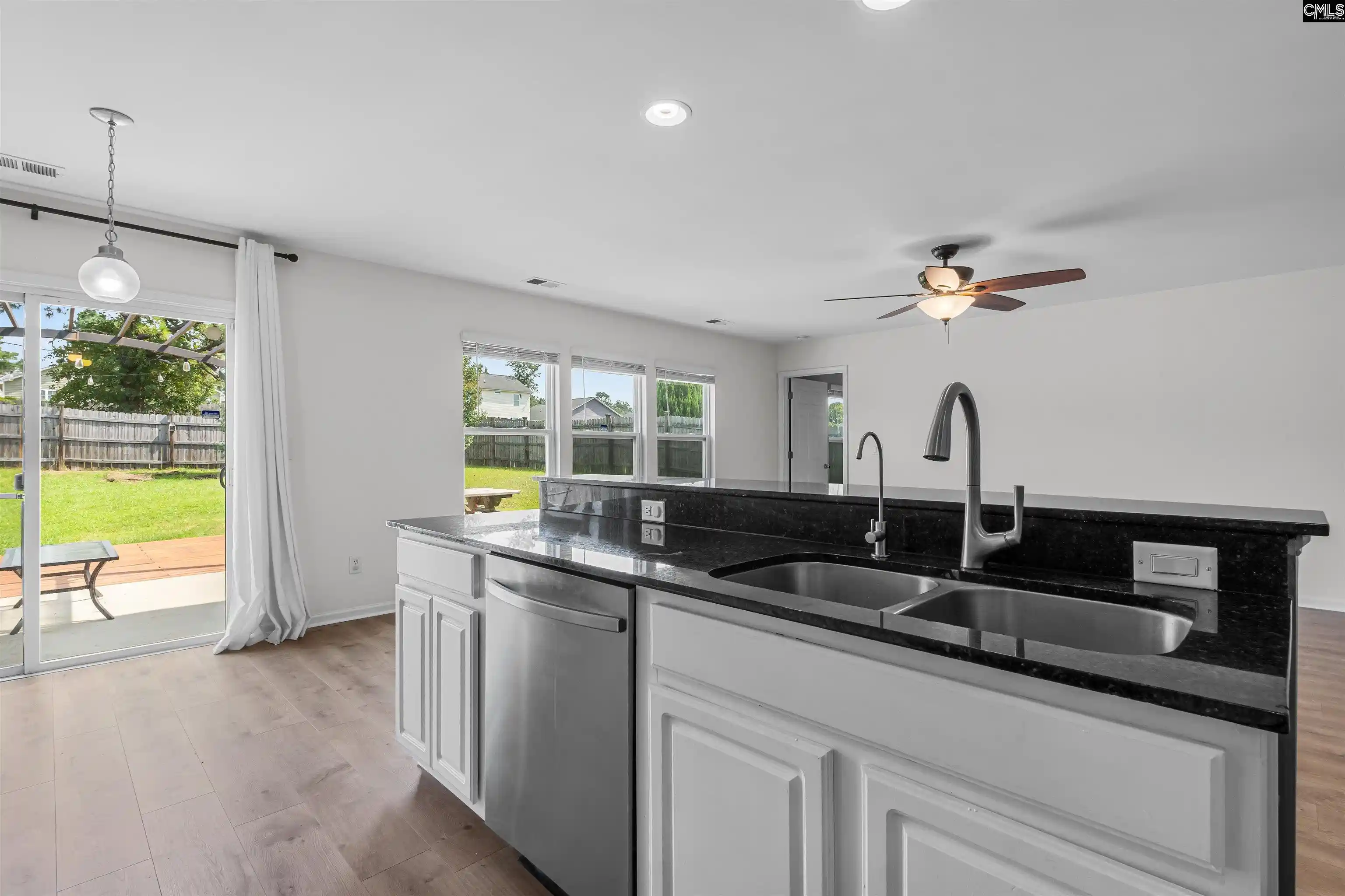 Photo 2 of Single family home for sale at 557 Rusting Oak Dr, Columbia, SC 29209 | MLS# 641988 | Listing updated on 2026-10-14