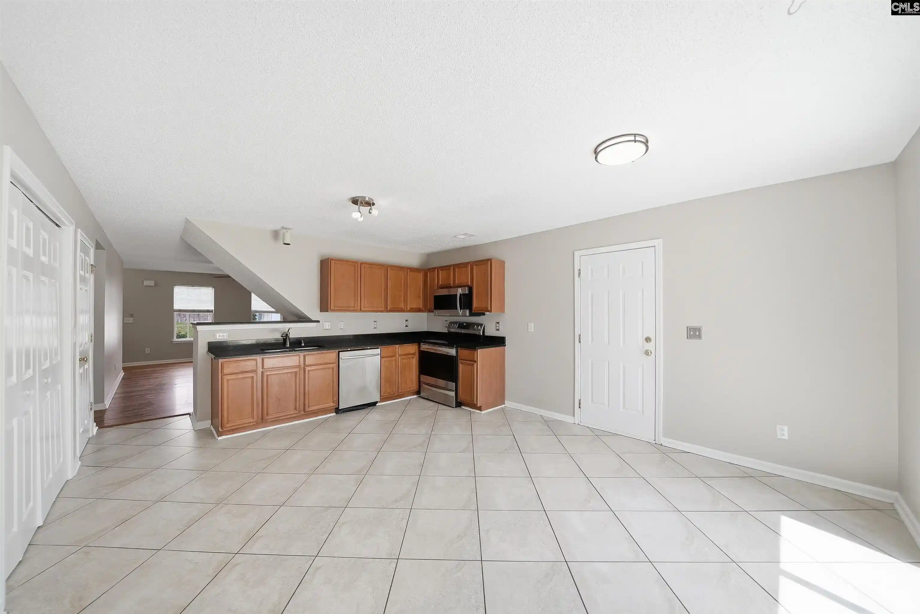 Photo 4 of Single family home for sale at 131 Hunters Ml, West Columbia, SC 29170 | MLS# 642064 | Listing updated on 2026-09-03