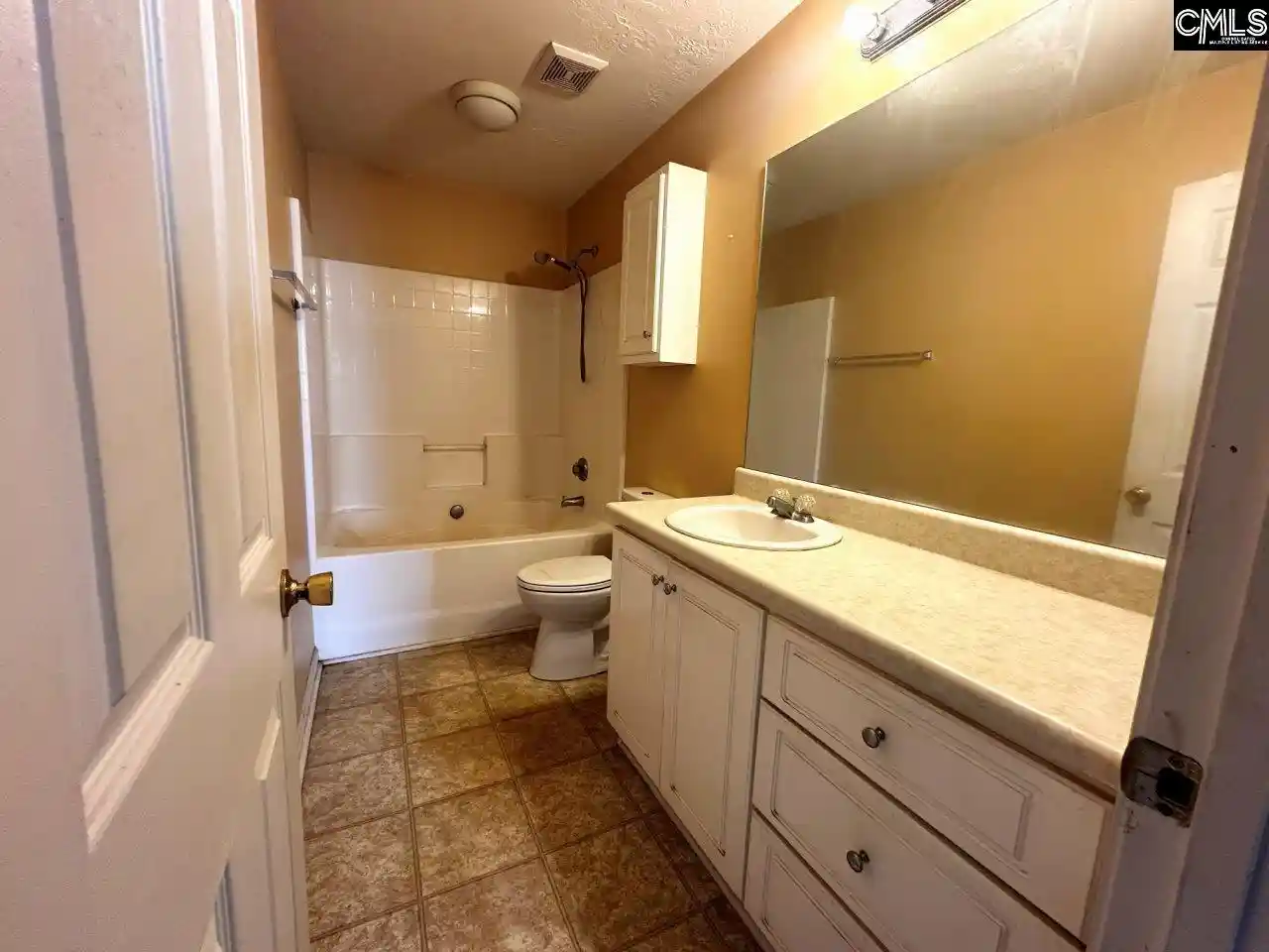 Photo 3 of Single family home for sale at 401 Elders Pond, Columbia, SC 29229 | MLS# 642143 | Listing updated on 2026-09-01