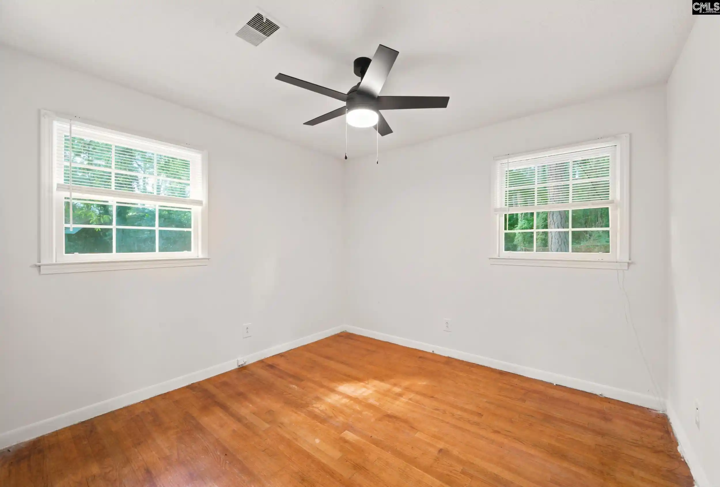 Photo 2 of Single family home for sale at 908 Woodale, Columbia, SC 29203 | MLS# 642186 | Listing updated on 2026-09-17