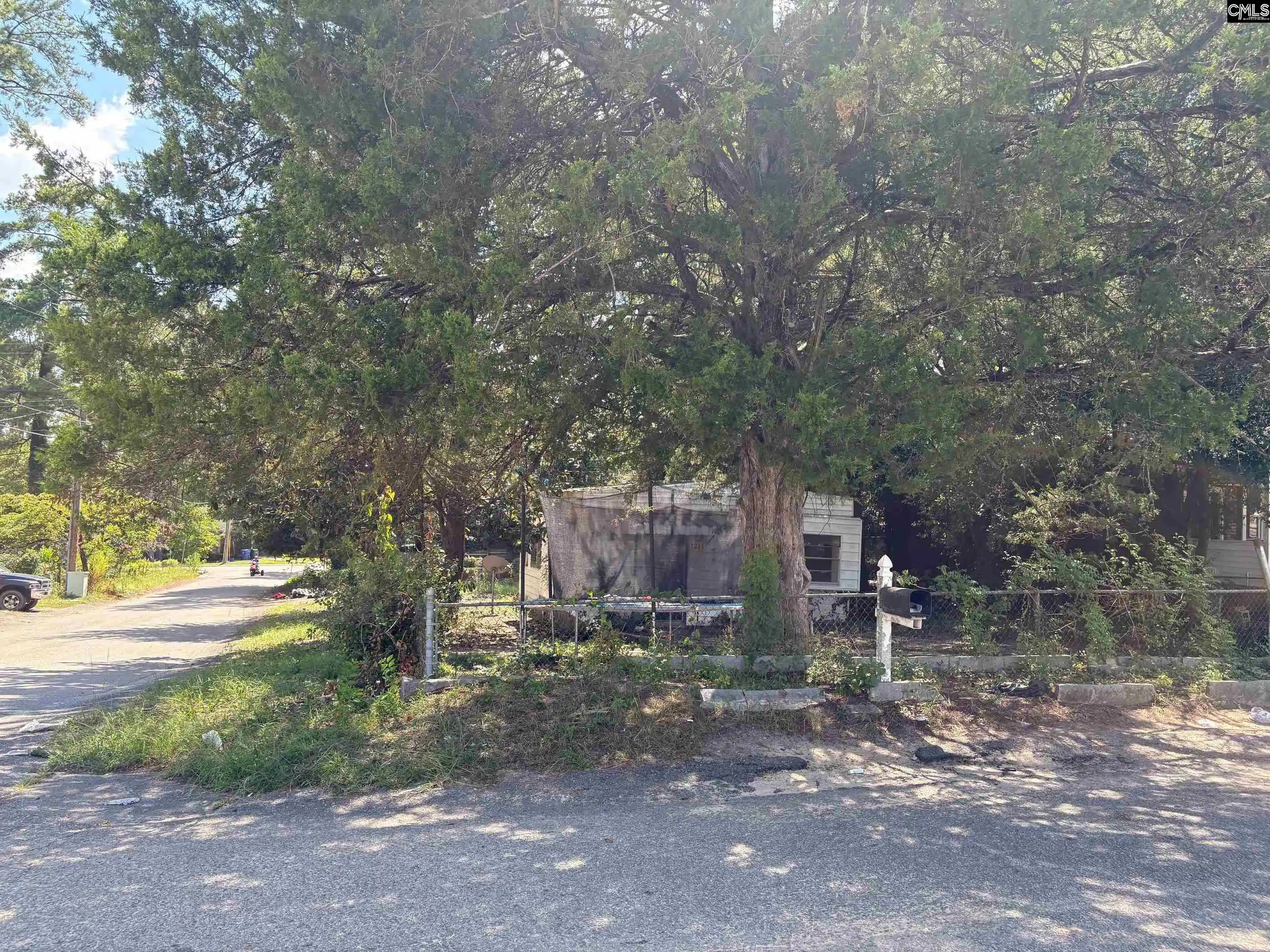 Photo 4 of Manufactured home for sale at 1331 Head St, Columbia, SC 29204 | MLS# 642215 | Listing updated on 2026-09-07