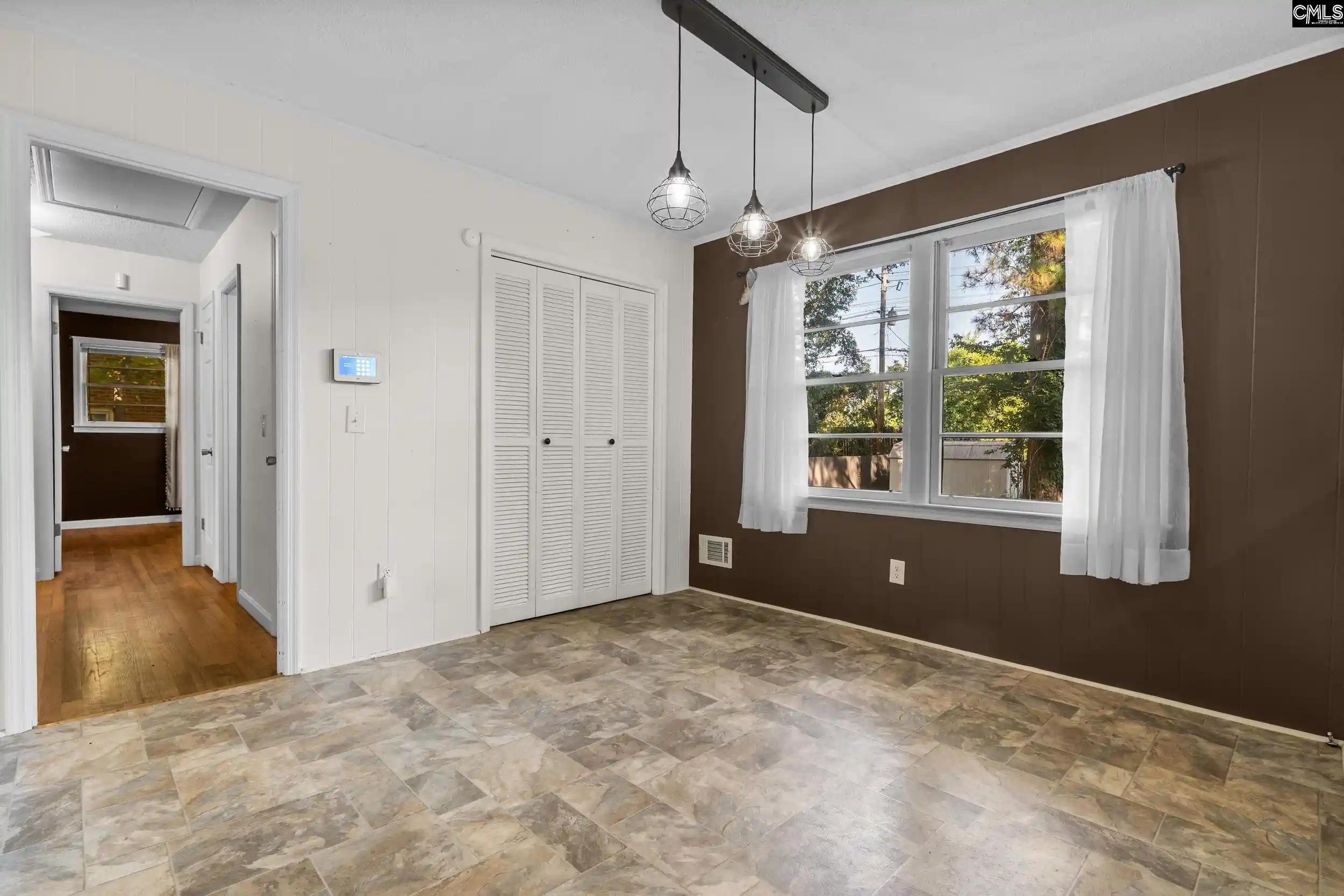 Photo 2 of Single family home for sale at 429 Stirlington Rd, Columbia, SC 29212 | MLS# 642315 | Listing updated on 2026-09-18