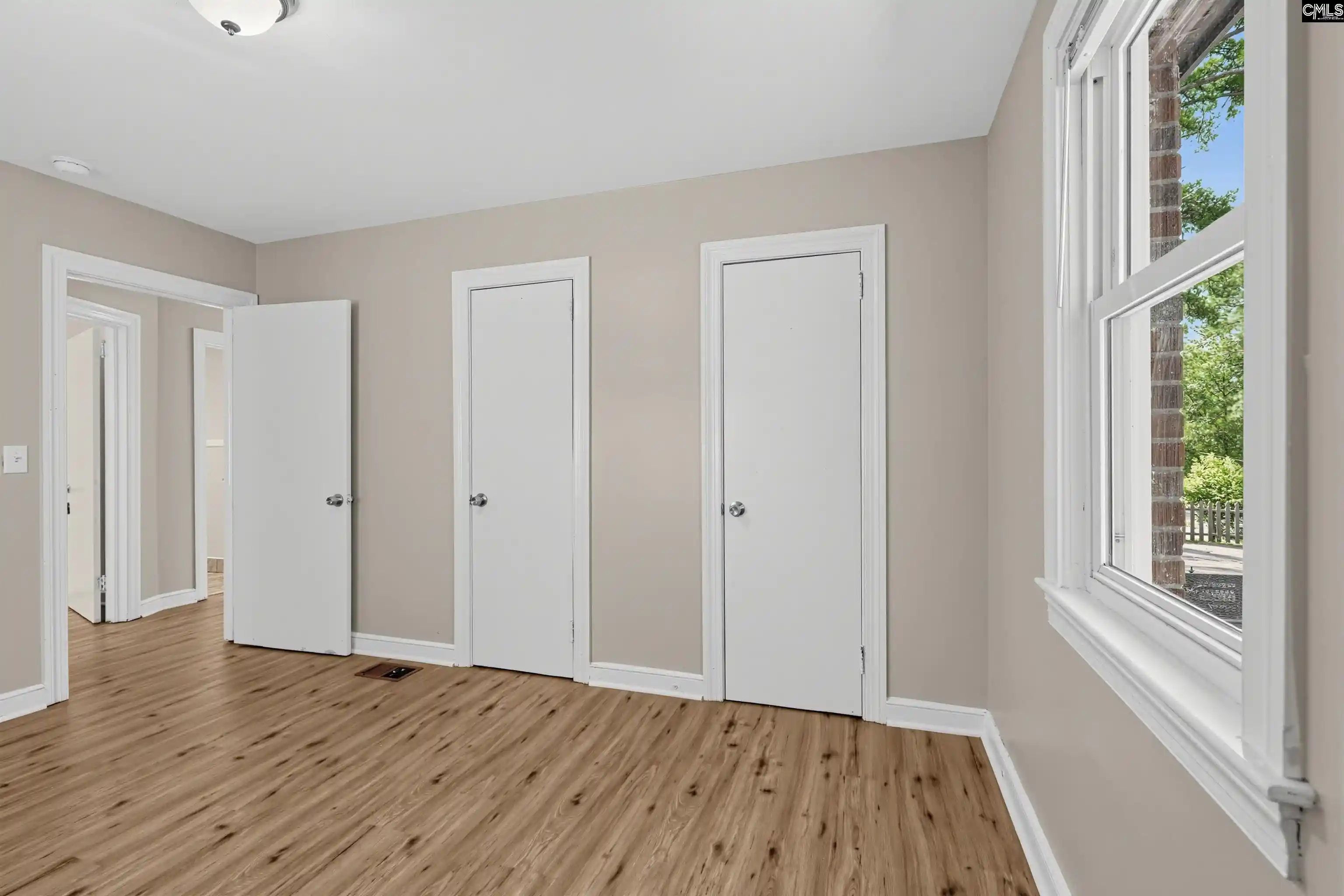 Photo 3 of Sale Pending at 4806 Ridgewood, Columbia, SC 29203 | MLS# 642323 | Listing updated on 2026-10-09