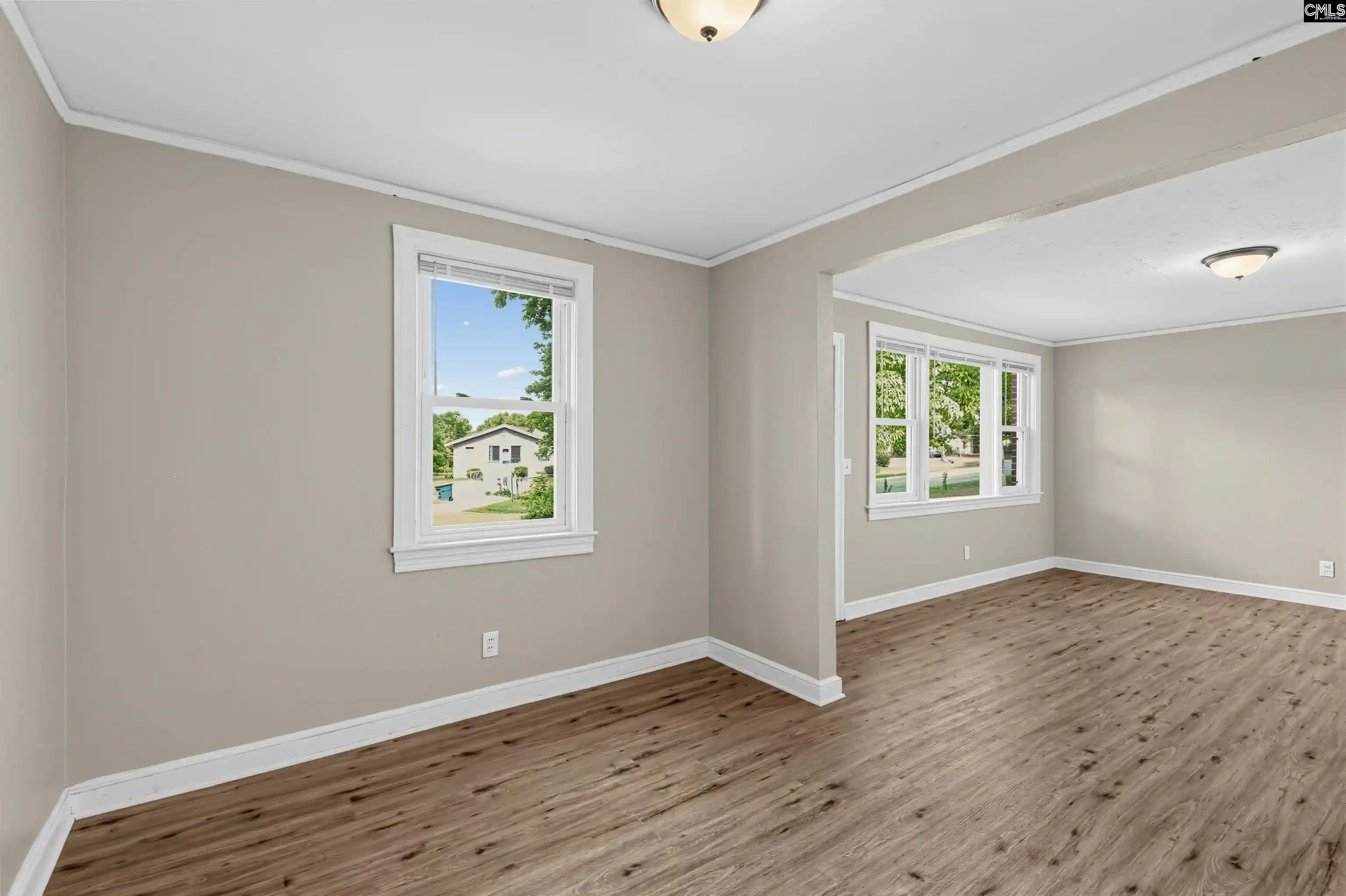 Photo 3 of Sale Pending at 4806 Ridgewood, Columbia, SC 29203 | MLS# 642323 | Listing updated on 2026-10-09
