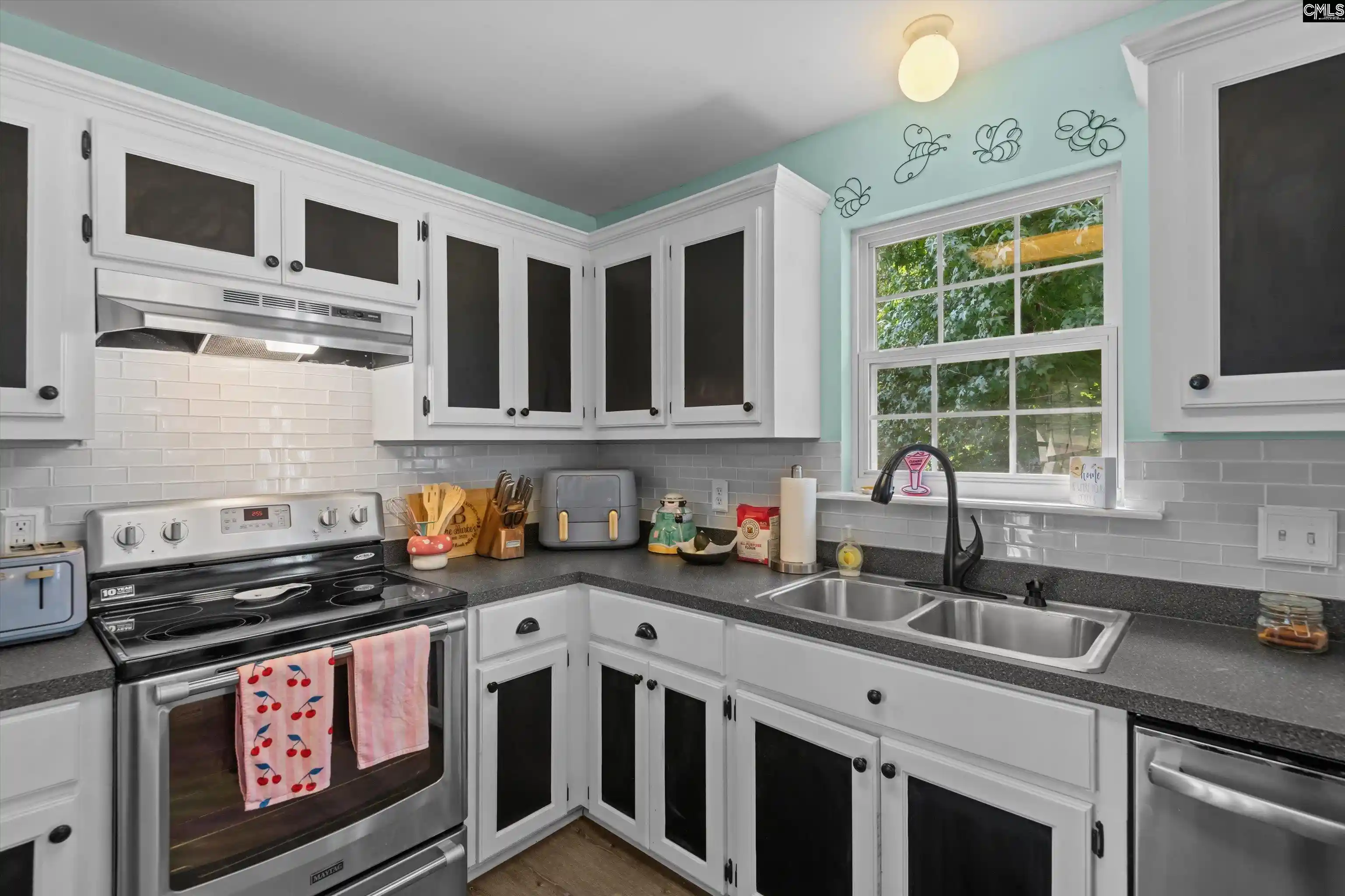Photo 4 of Single family home for sale at 300 High Blf, Irmo, SC 29063 | MLS# 642334 | Listing updated on 2026-09-03