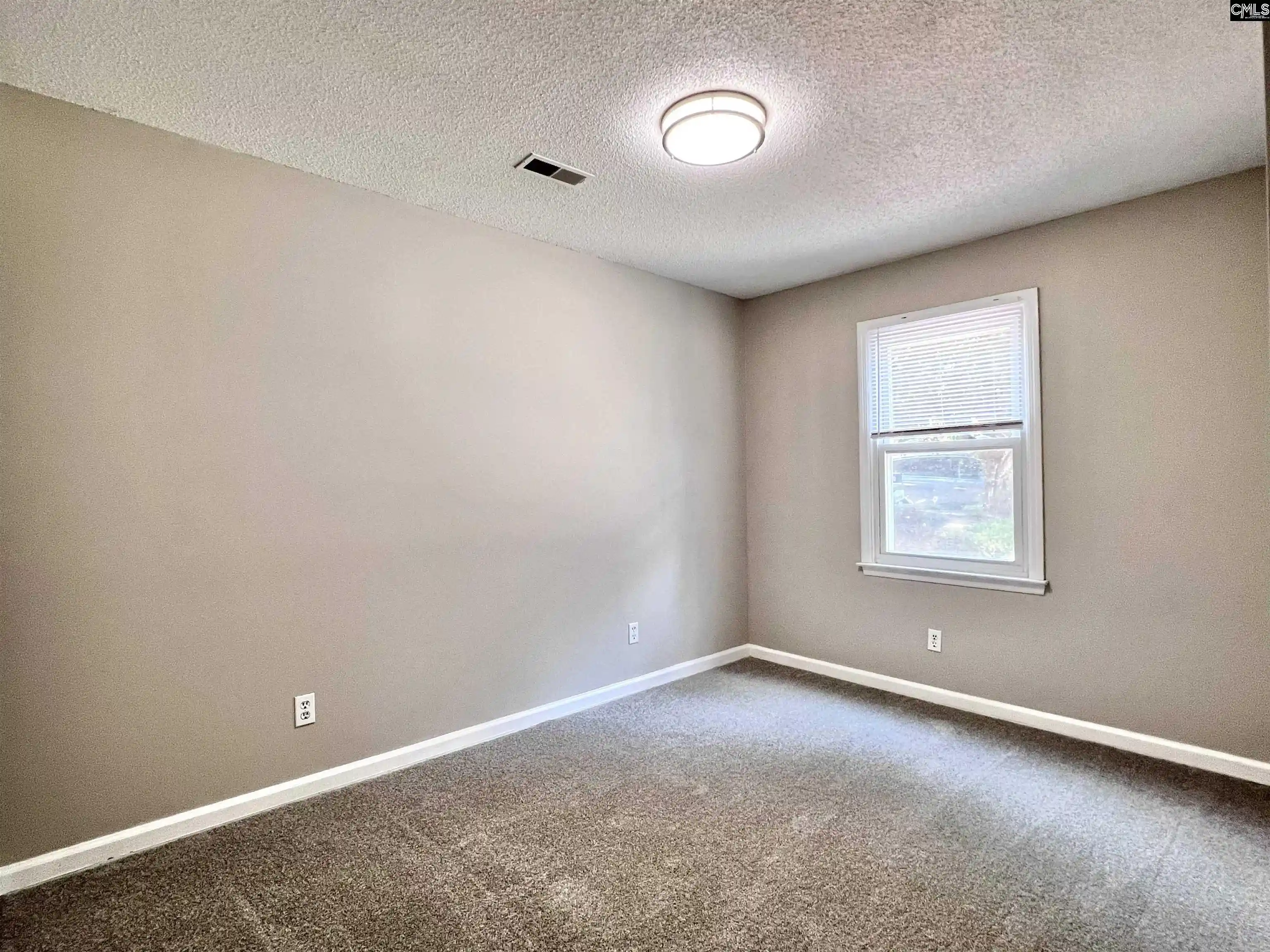 Photo 5 of Townhouse for sale at 16 Crescent, Columbia, SC 29212 | MLS# 642387 | Listing updated on 2026-09-04