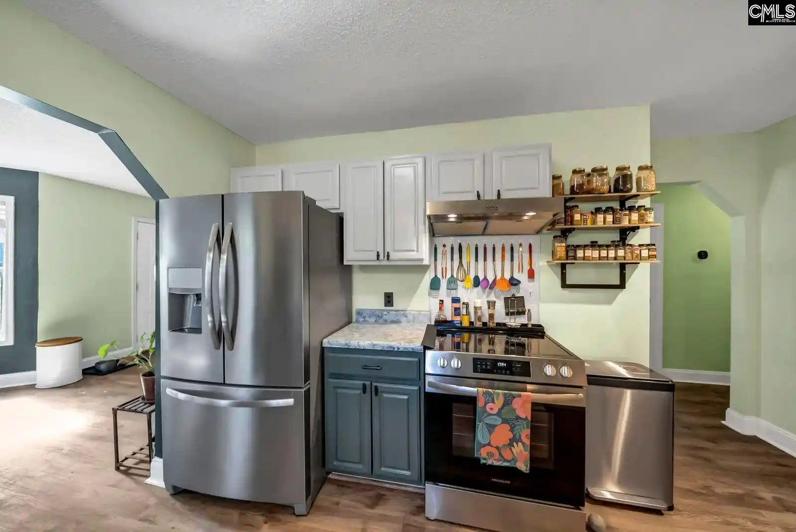 Photo 3 of Single family home for sale at 253 Montclaire, West Columbia, SC 29170 | MLS# 642394 | Listing updated on 2026-09-04