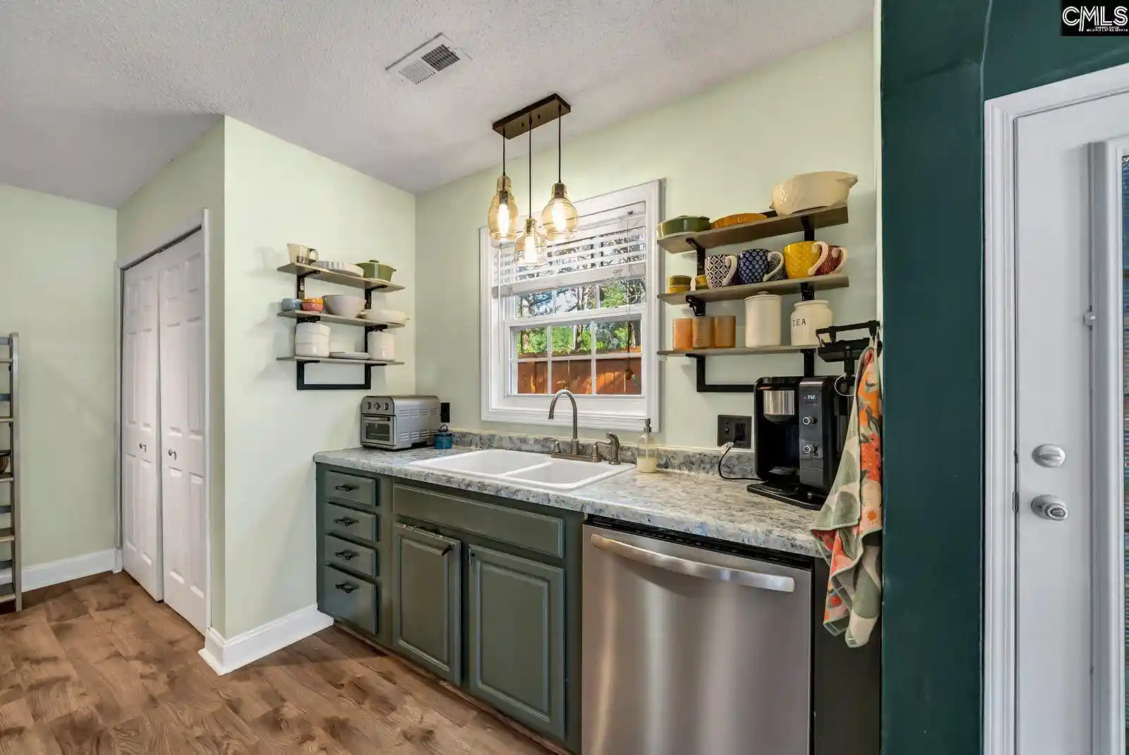 Photo 4 of Single family home for sale at 253 Montclaire, West Columbia, SC 29170 | MLS# 642394 | Listing updated on 2026-09-04
