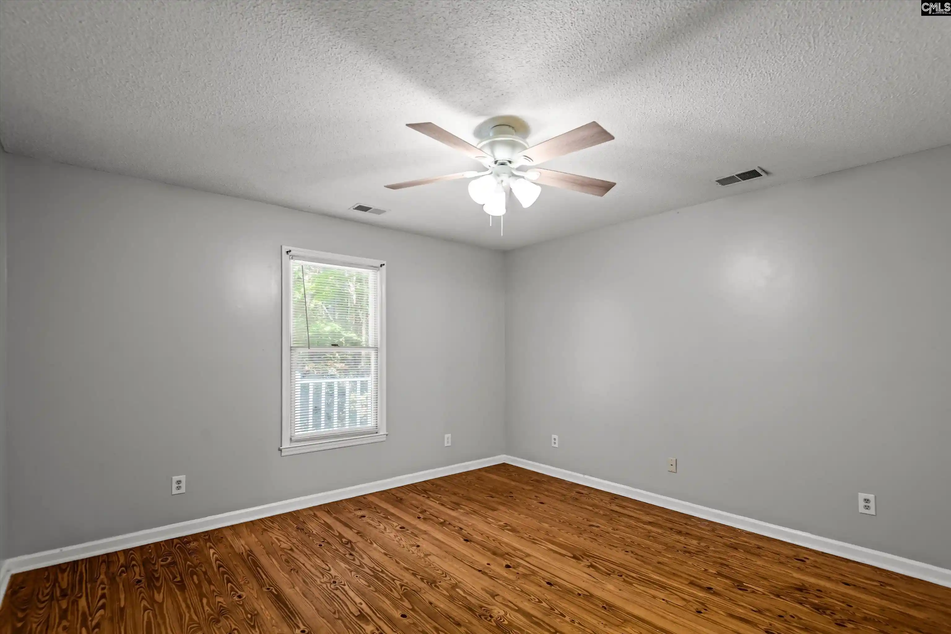 Photo 4 of Townhouse for sale at 925 Ml Run, West Columbia, SC 29169 | MLS# 642428 | Listing updated on 2026-09-04