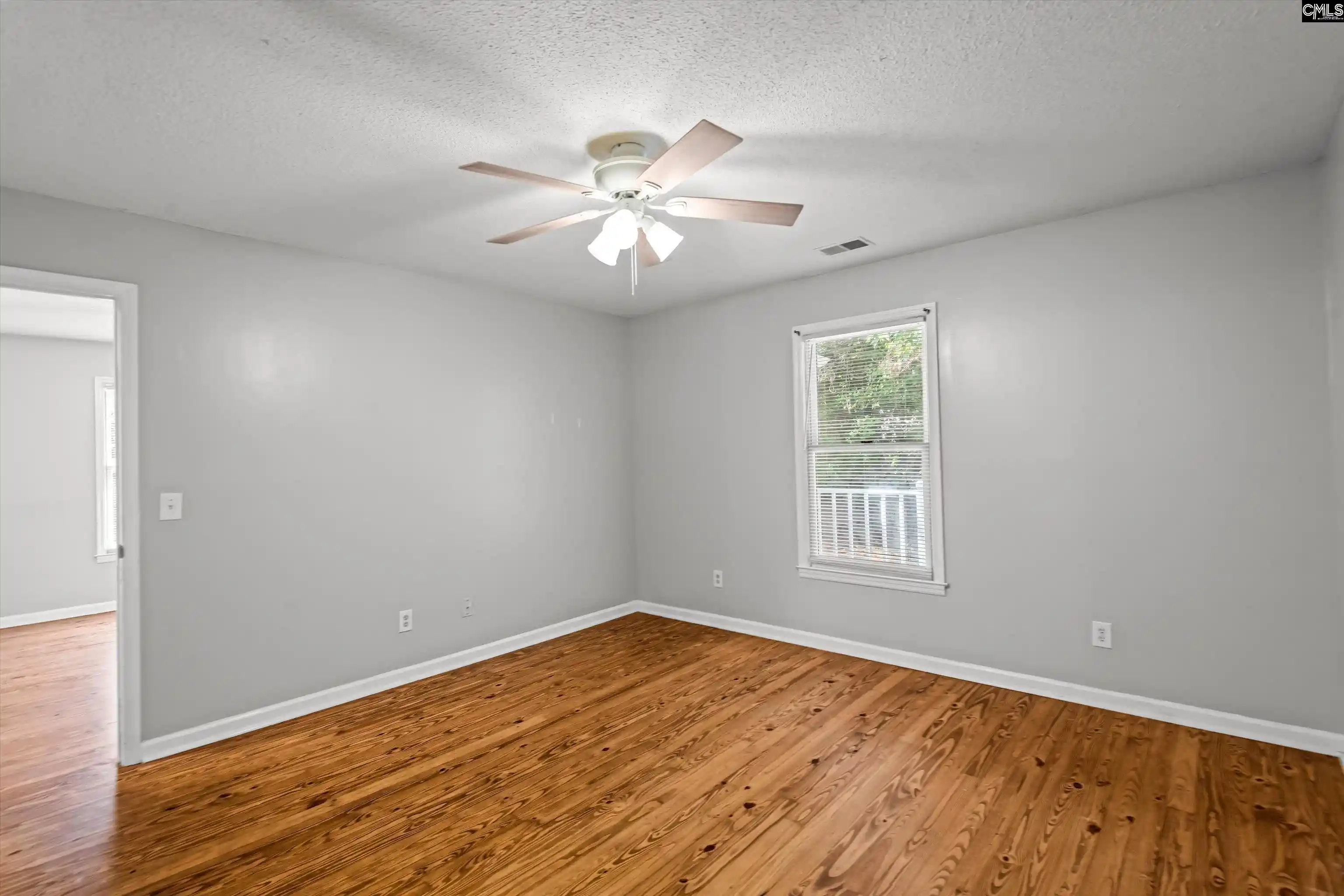 Photo 5 of Townhouse for sale at 925 Ml Run, West Columbia, SC 29169 | MLS# 642428 | Listing updated on 2026-09-04