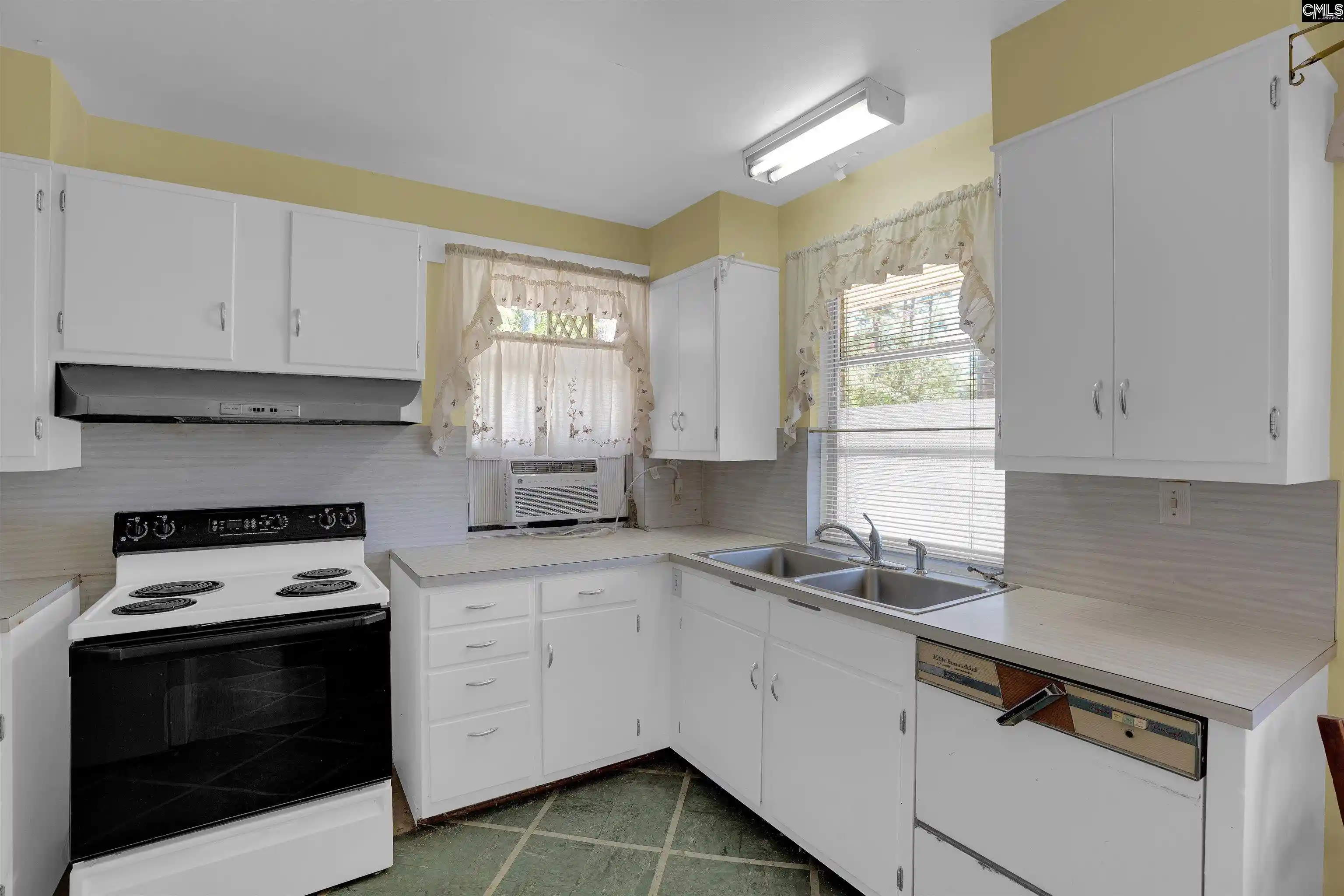 Photo 2 of Single family home for sale at 1709 York, Columbia, SC 29204 | MLS# 642442 | Listing updated on 2026-09-04