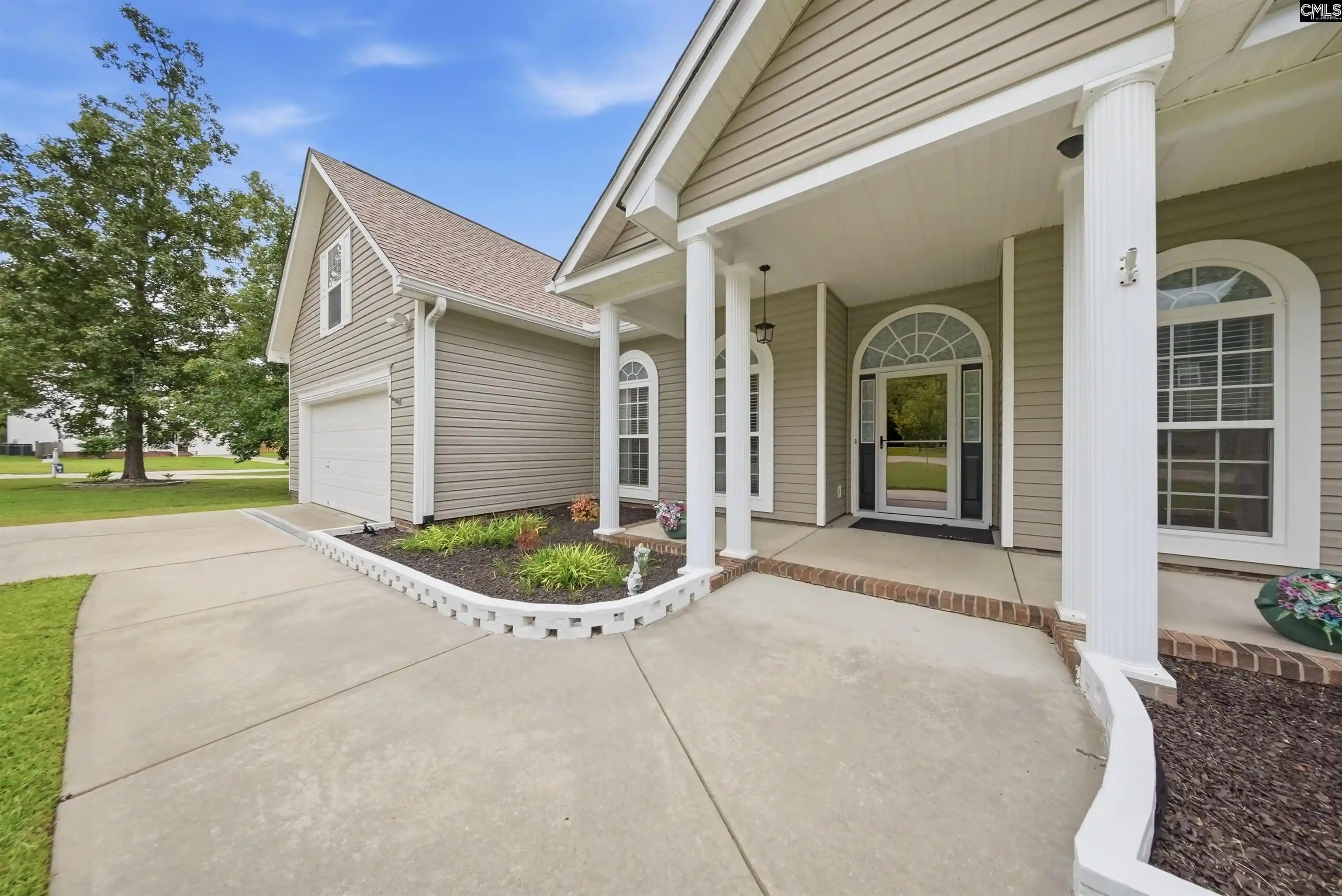 Photo 2 of Single family home for sale at 192 Kerry Gibbons Dr, Chapin, SC 29036 | MLS# 642496 | Listing updated on 2026-09-26