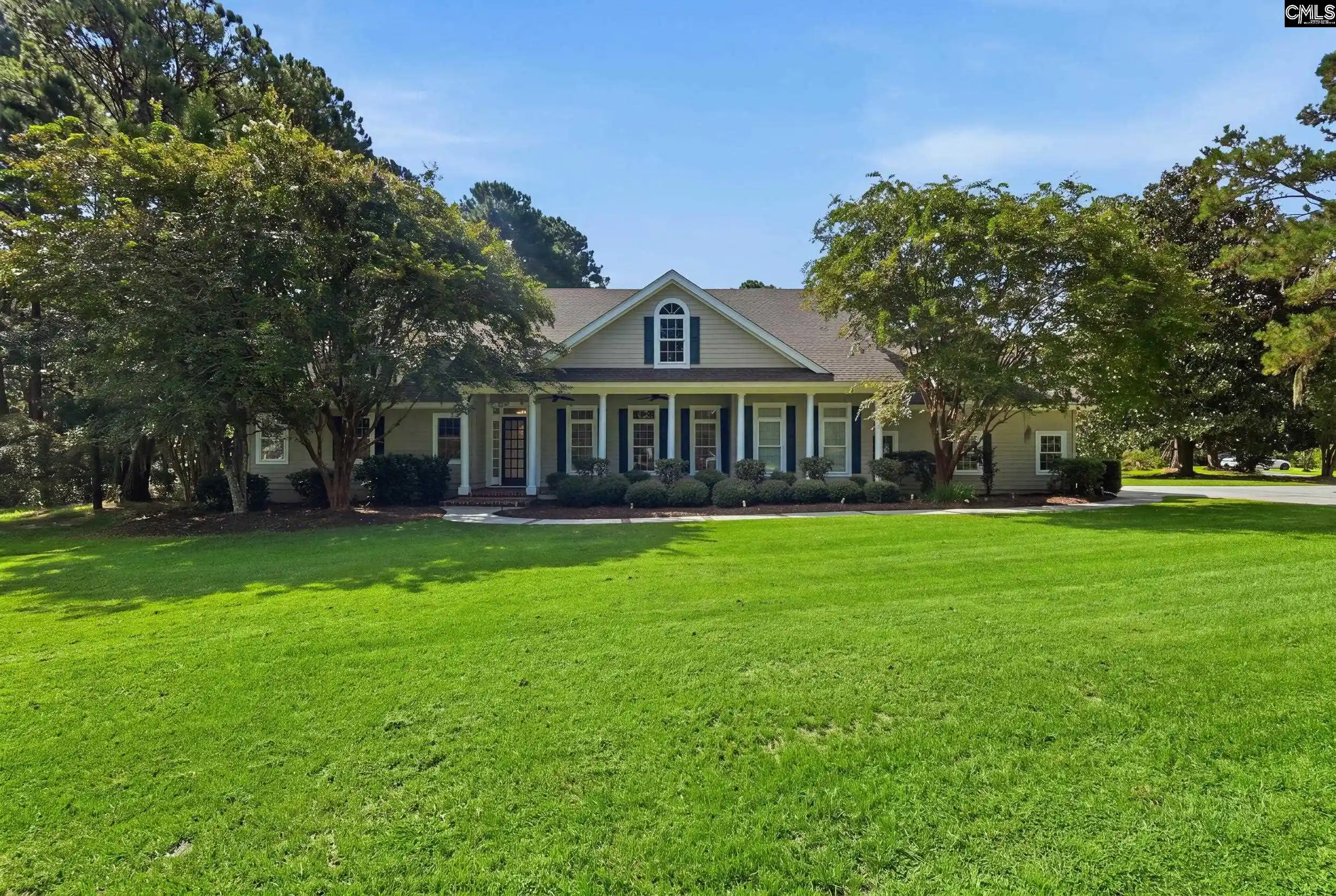 Photo 1 of Single family home for sale at 8 Cross Tide, Bluffton, SC 29910 | MLS# 642503 | Listing updated on 2026-09-06