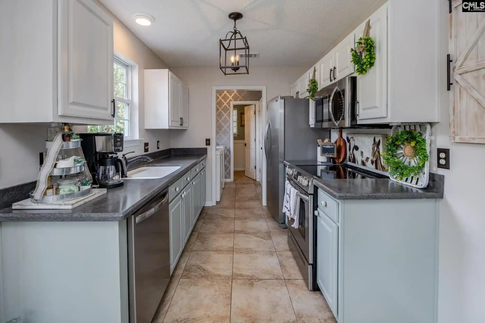 Photo 3 of Single family home for sale at 215 Village, Columbia, SC 29209 | MLS# 642516 | Listing updated on 2026-10-20