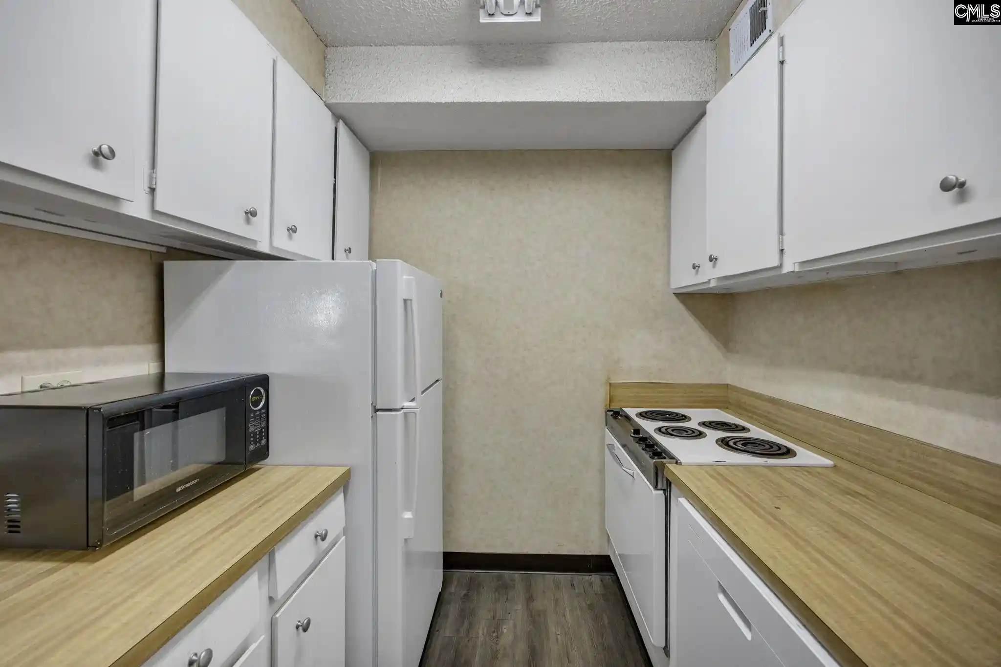 Photo 2 of Condo for sale at 1520 Senate #62, Columbia, SC 29201 | MLS# 642517 | Listing updated on 2026-09-07