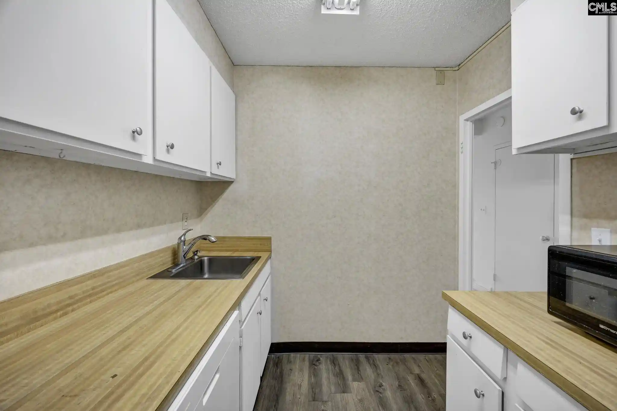 Photo 3 of Condo for sale at 1520 Senate #62, Columbia, SC 29201 | MLS# 642517 | Listing updated on 2026-09-07