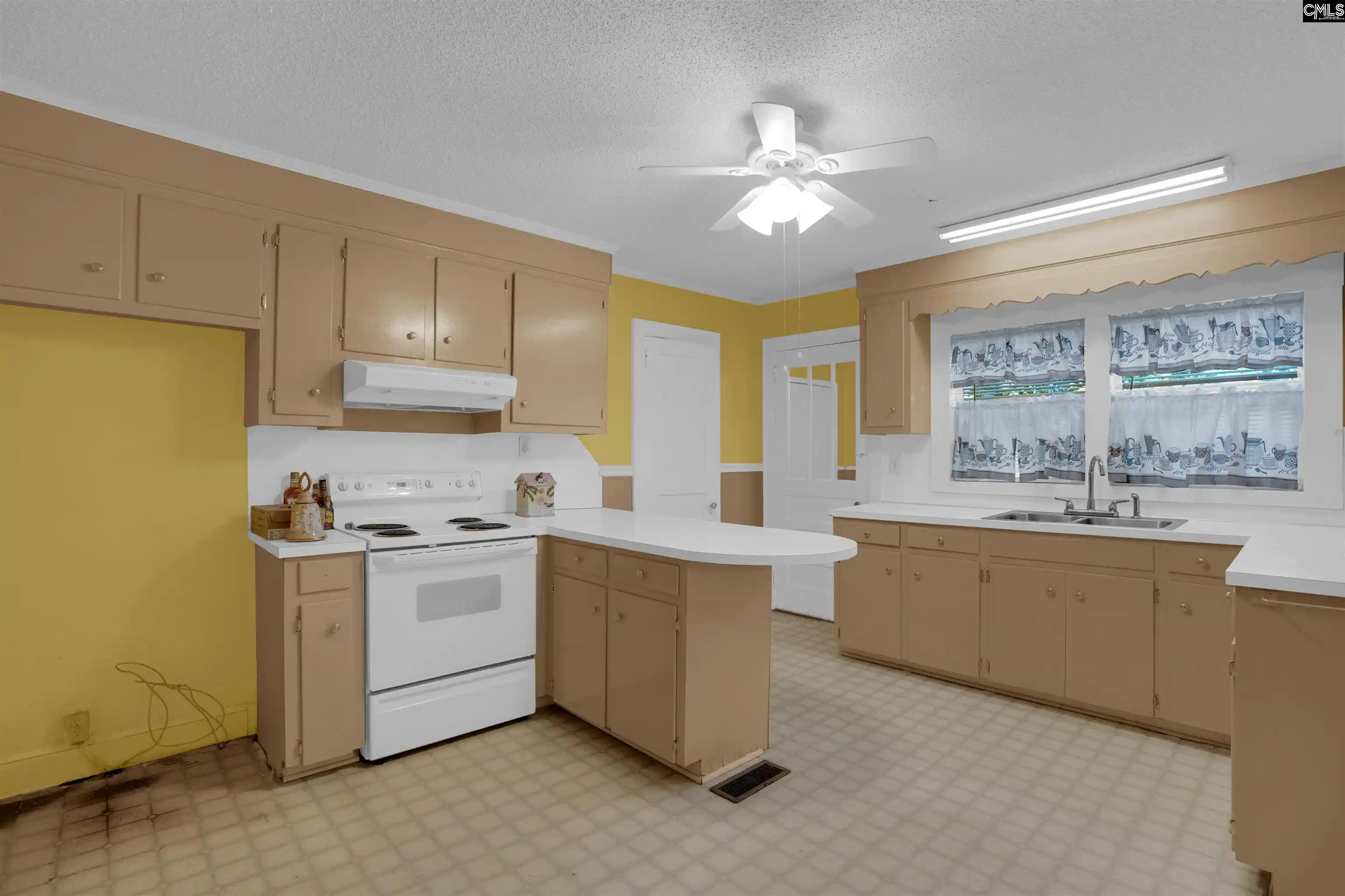 Photo 3 of Single family home for sale at 120 West 7th, Swansea, SC 29160 | MLS# 642533 | Listing updated on 2026-09-07