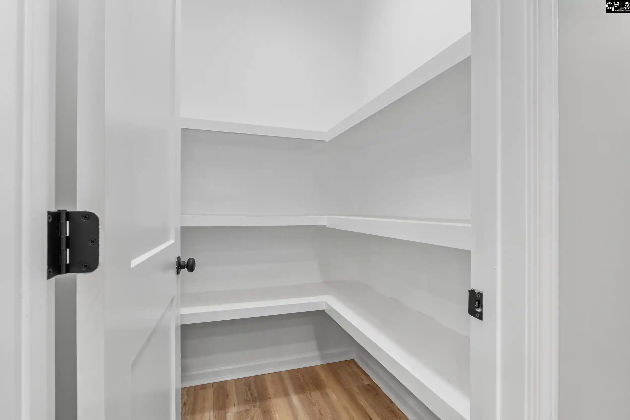 Photo 3 of Single family home for sale at 414 Lincolnshire, Columbia, SC 29203 | MLS# 642534 | Listing updated on 2026-09-16