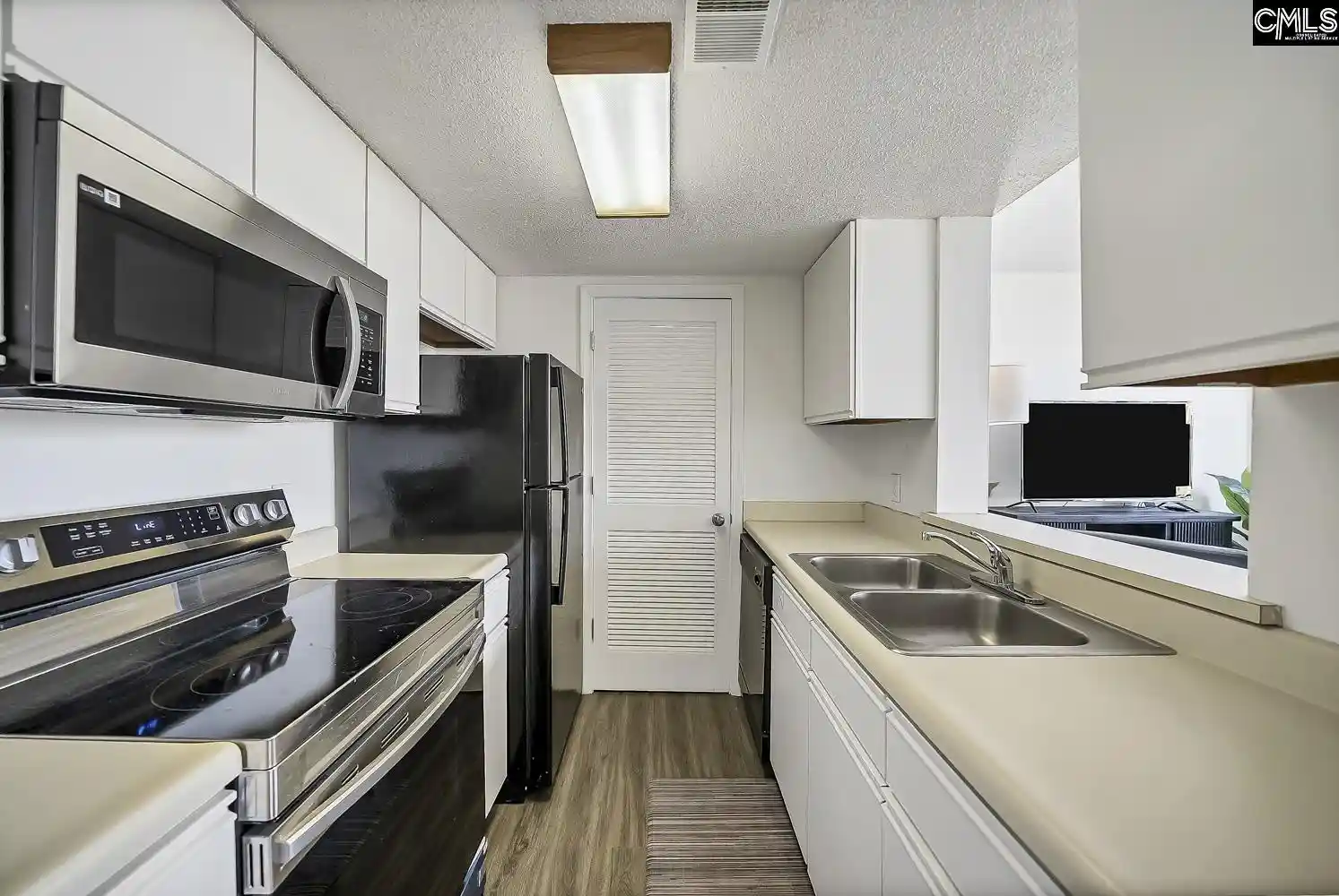 Photo 3 of Condo for sale at 1100 Wheat #910, Columbia, SC 29201 | MLS# 642545 | Listing updated on 2026-09-09