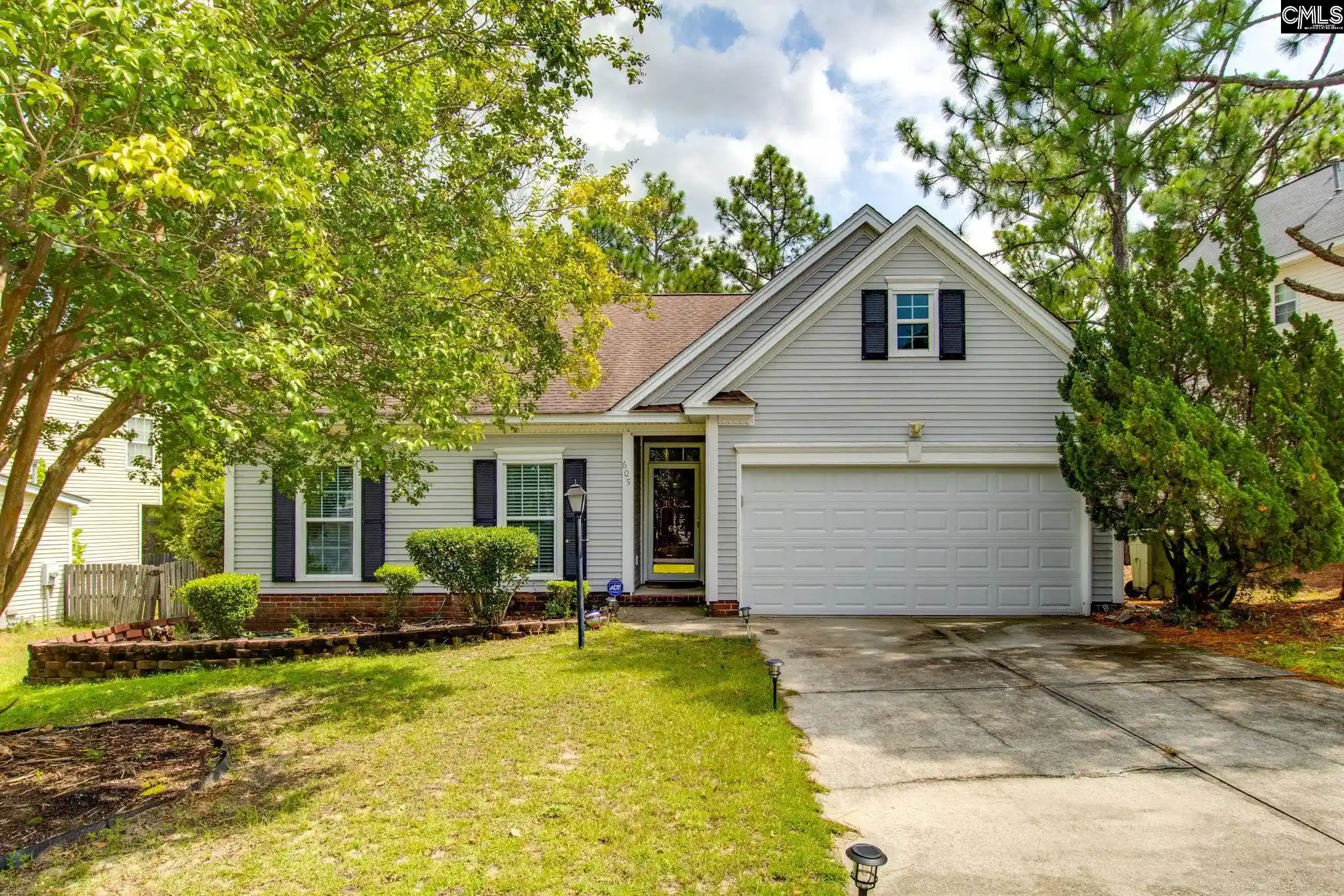 Photo 1 of Single family home for sale at 605 Ridge Trl, Columbia, SC 29229 | MLS# 642555 | Listing updated on 2026-09-28