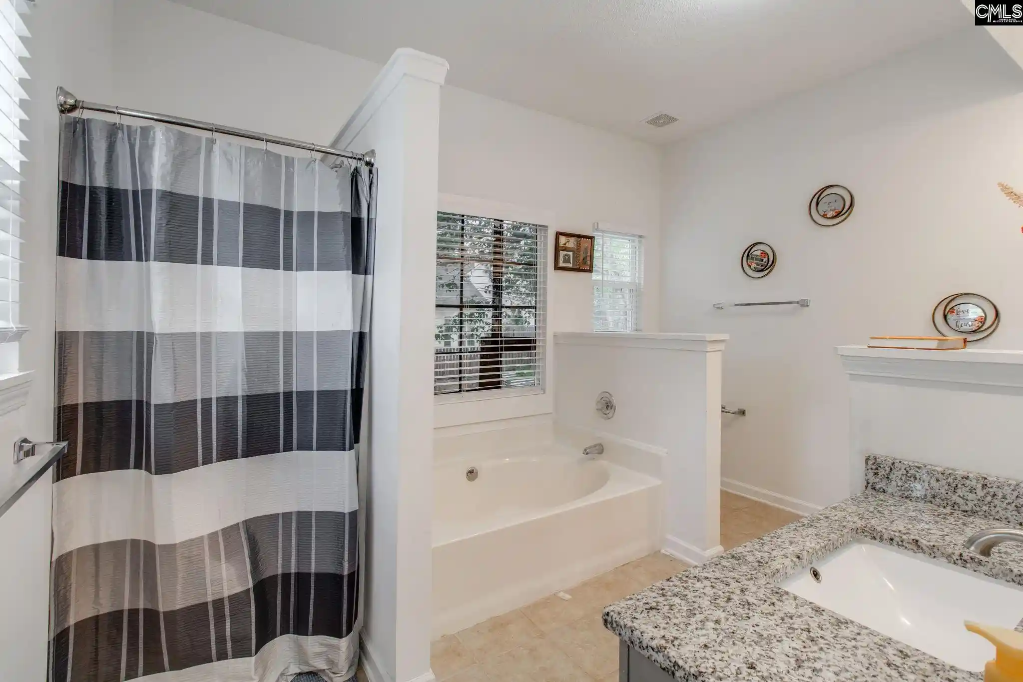 Photo 3 of Single family home for sale at 605 Ridge Trl, Columbia, SC 29229 | MLS# 642555 | Listing updated on 2026-09-28