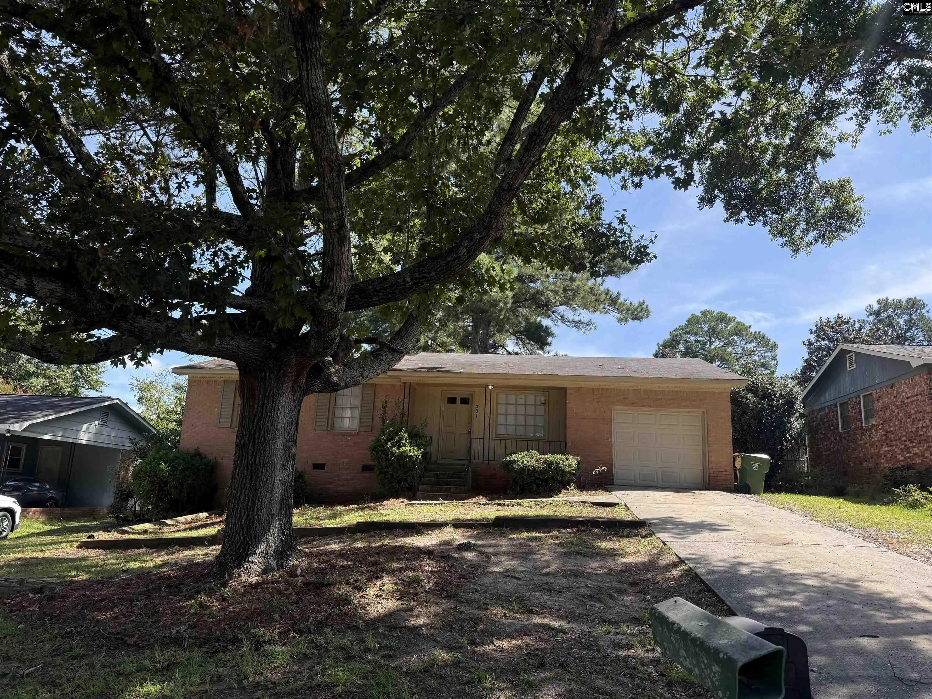 Photo 1 of Single family home for sale at 201 Ramblewood, Columbia, SC 29209 | MLS# 642616 | Listing updated on 2026-09-15