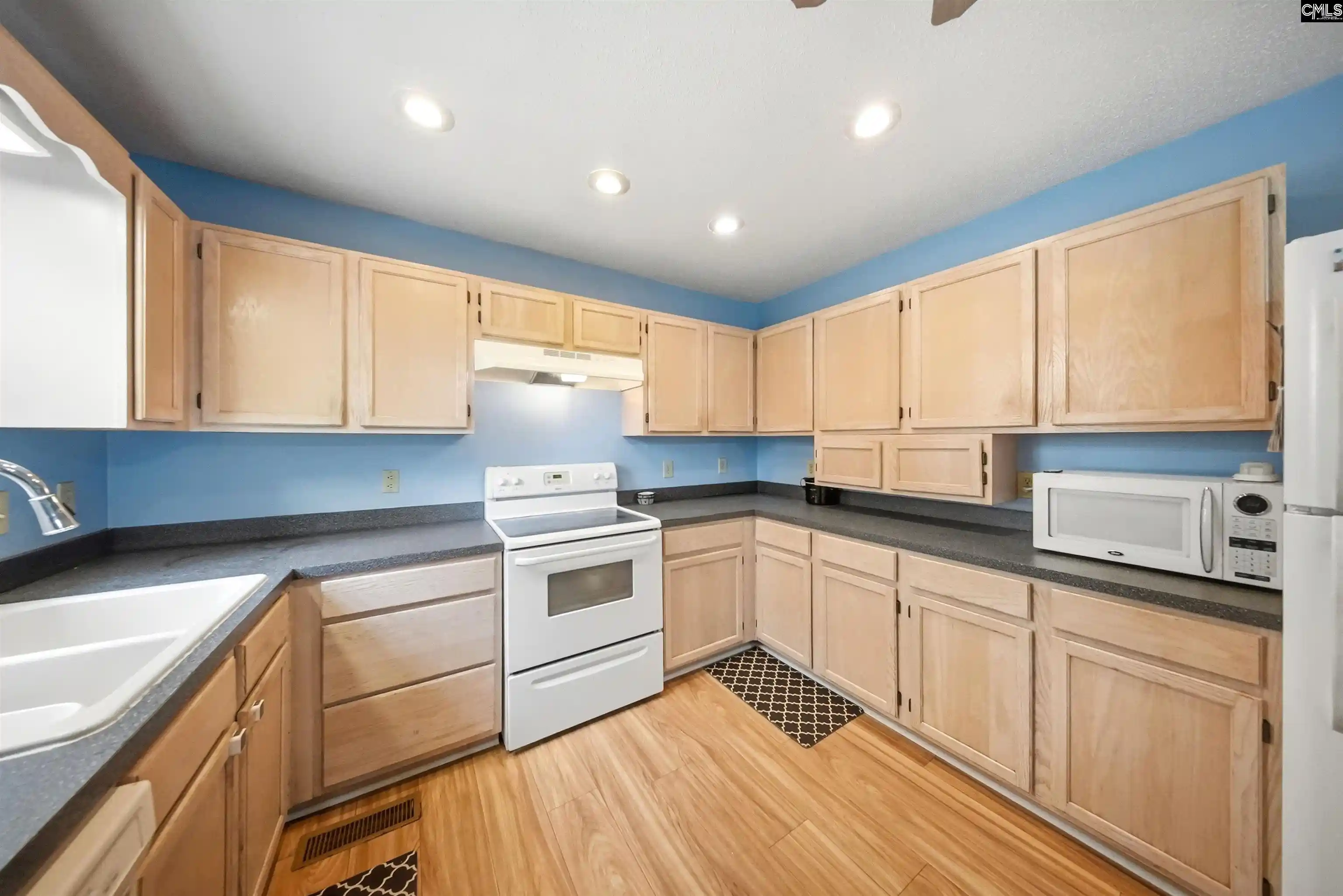 Photo 3 of Sale Pending at 100 N Donar, Columbia, SC 29229 | MLS# 642645 | Listing updated on 2026-09-29