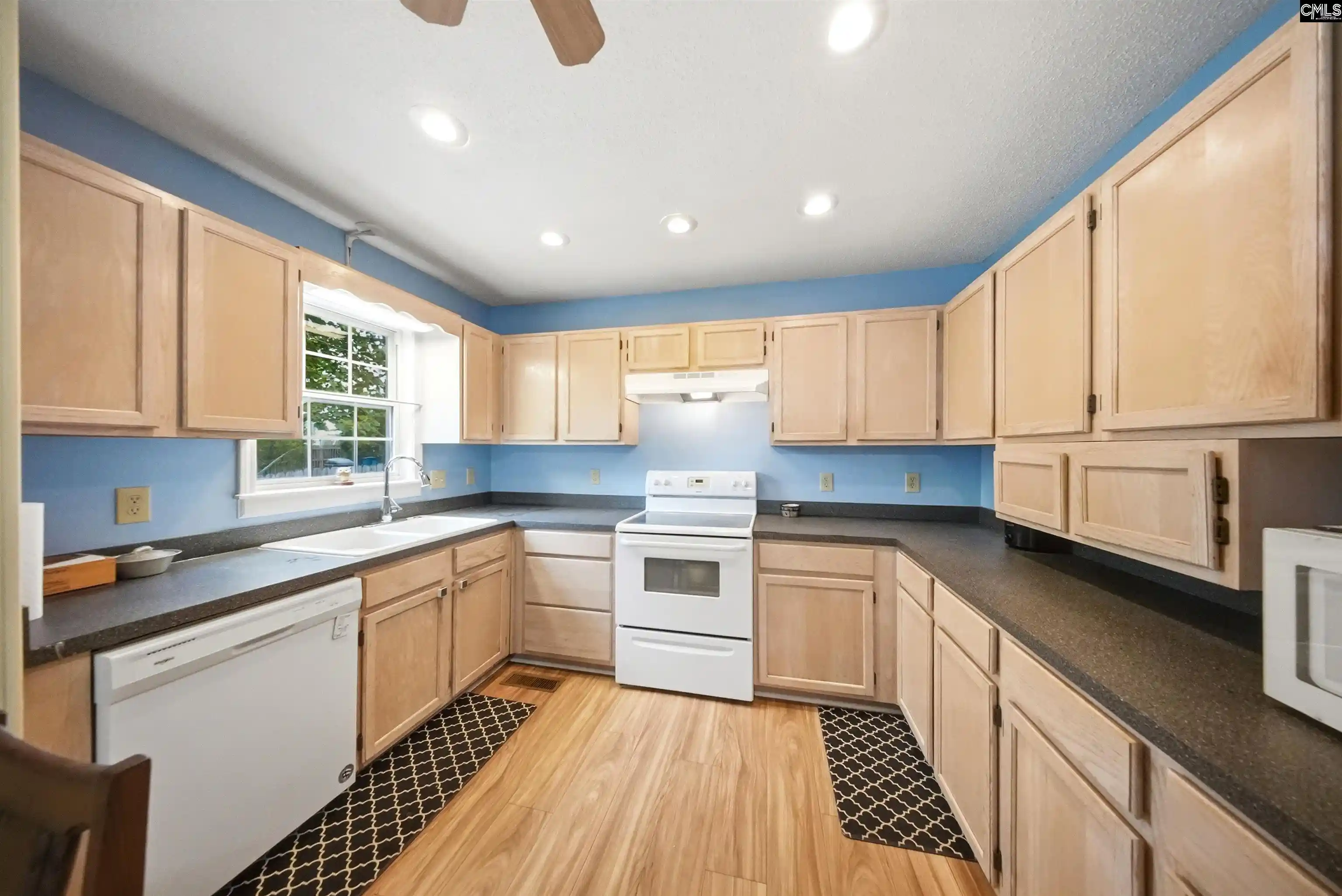 Photo 3 of Sale Pending at 100 N Donar, Columbia, SC 29229 | MLS# 642645 | Listing updated on 2026-09-29